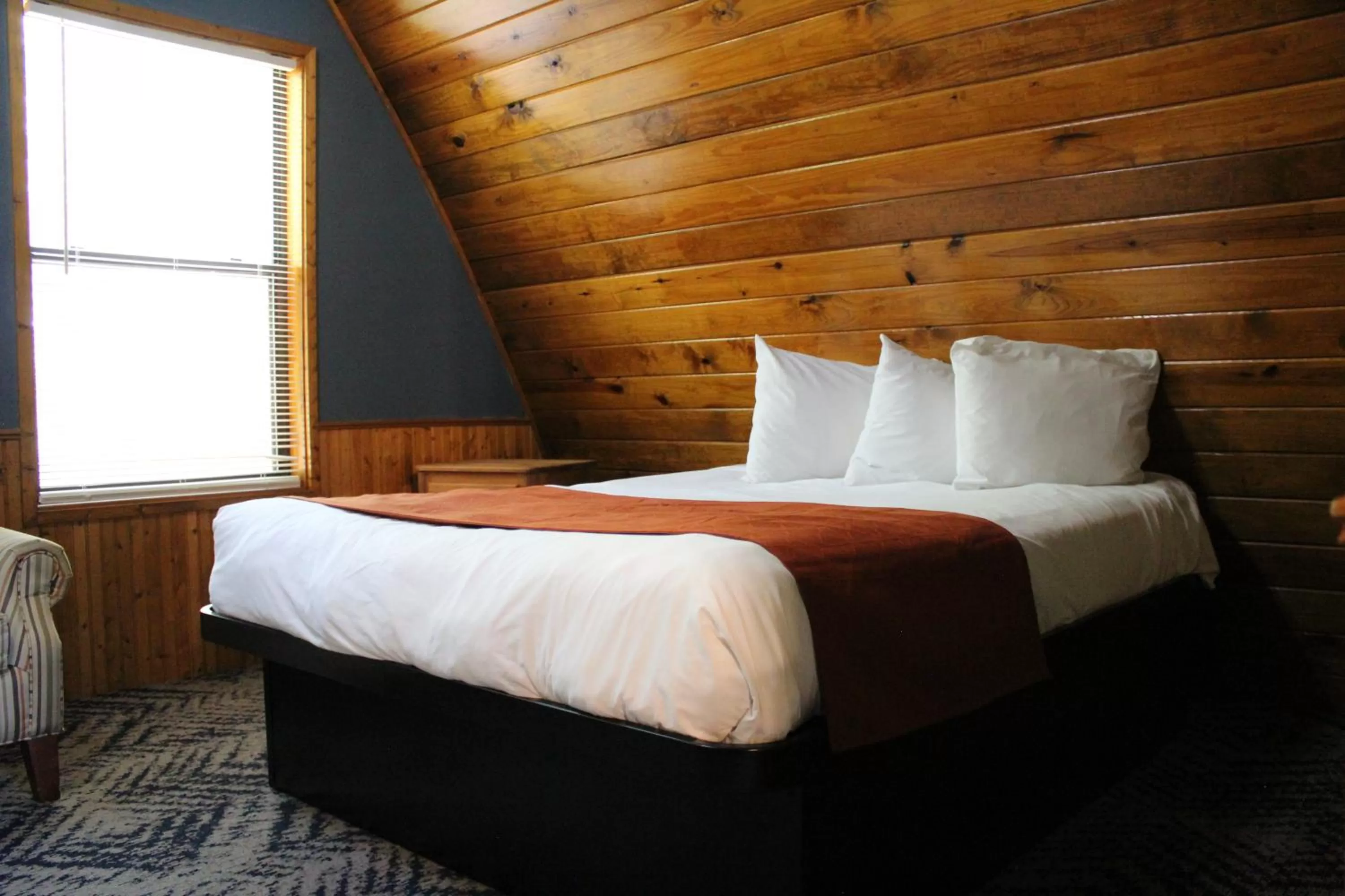 Bed in Canyon Lakeview Resort