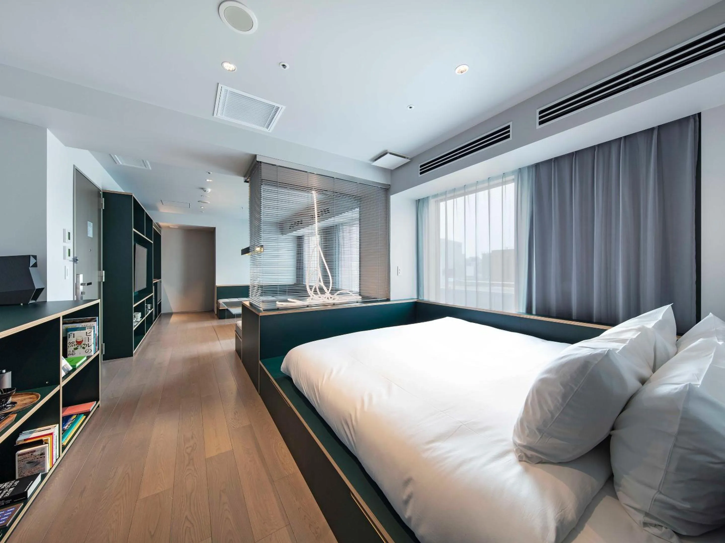 Photo of the whole room, Bed in all day place shibuya