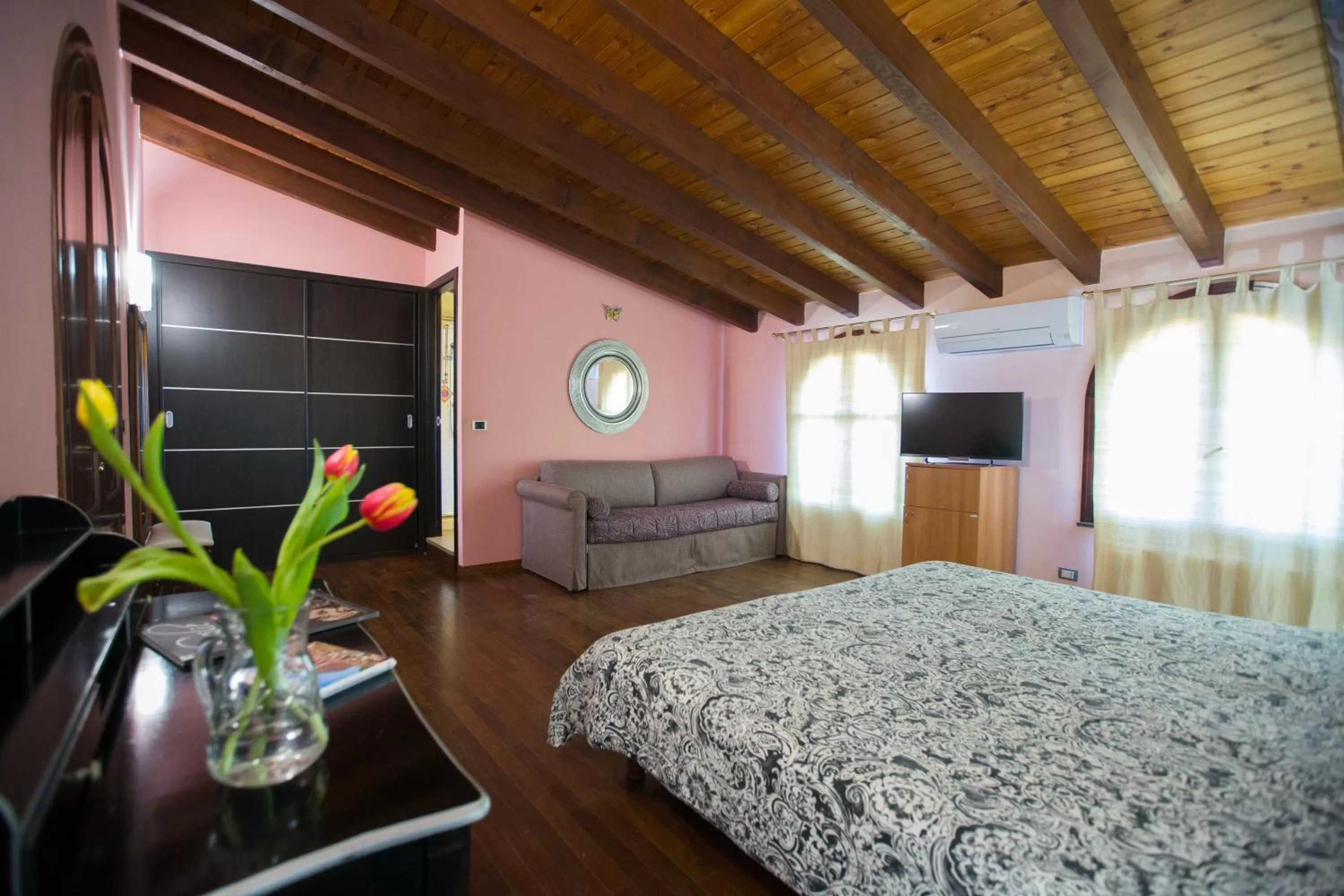 Photo of the whole room, Bed in B&B Villa Nella