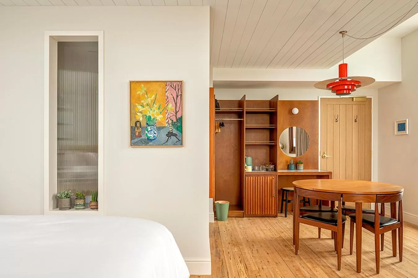 Day, Bed in Fort Road Hotel