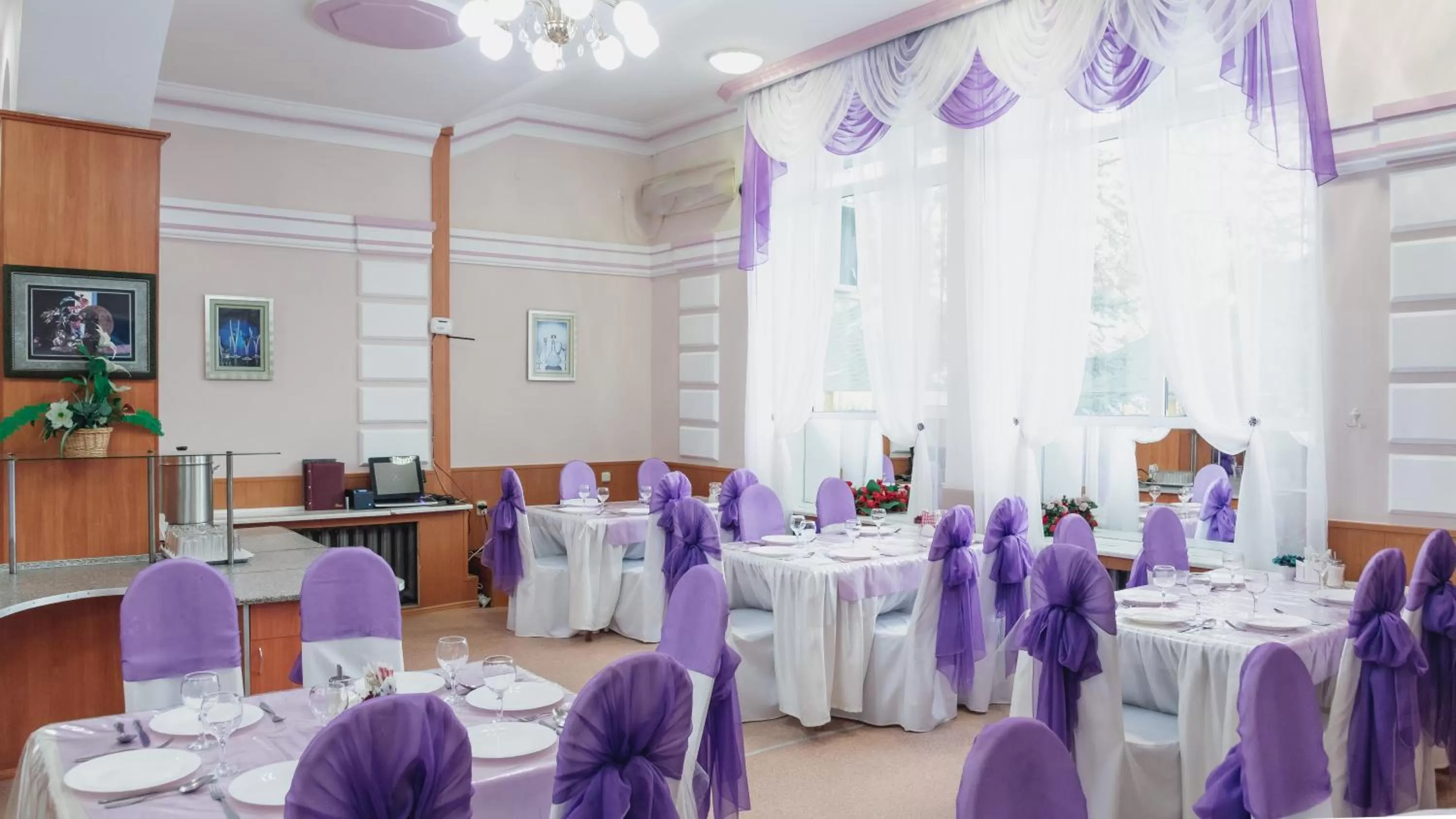 Buffet breakfast, Banquet Facilities in Aktobe Hotel