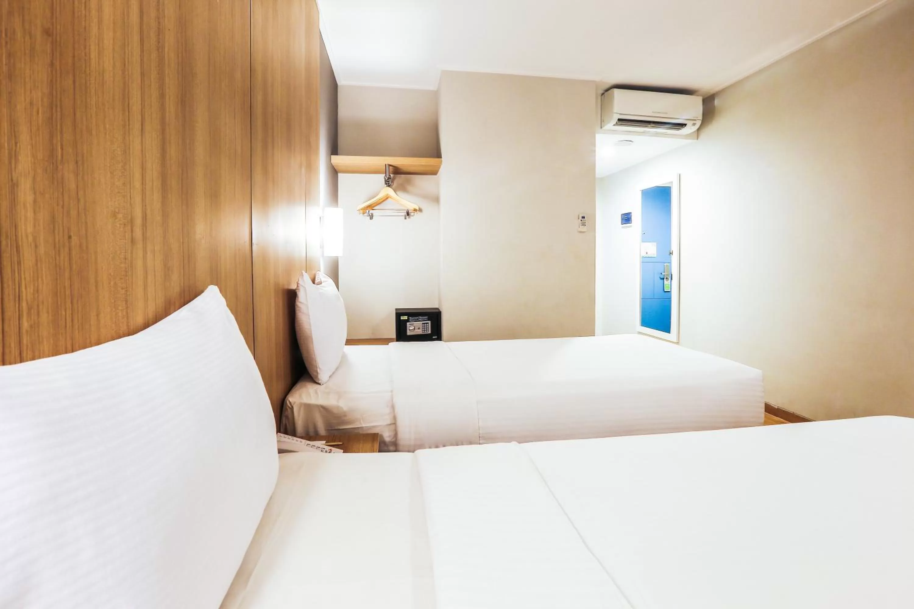 Bedroom, Bed in Hotel Citradream Tugu Yogyakarta