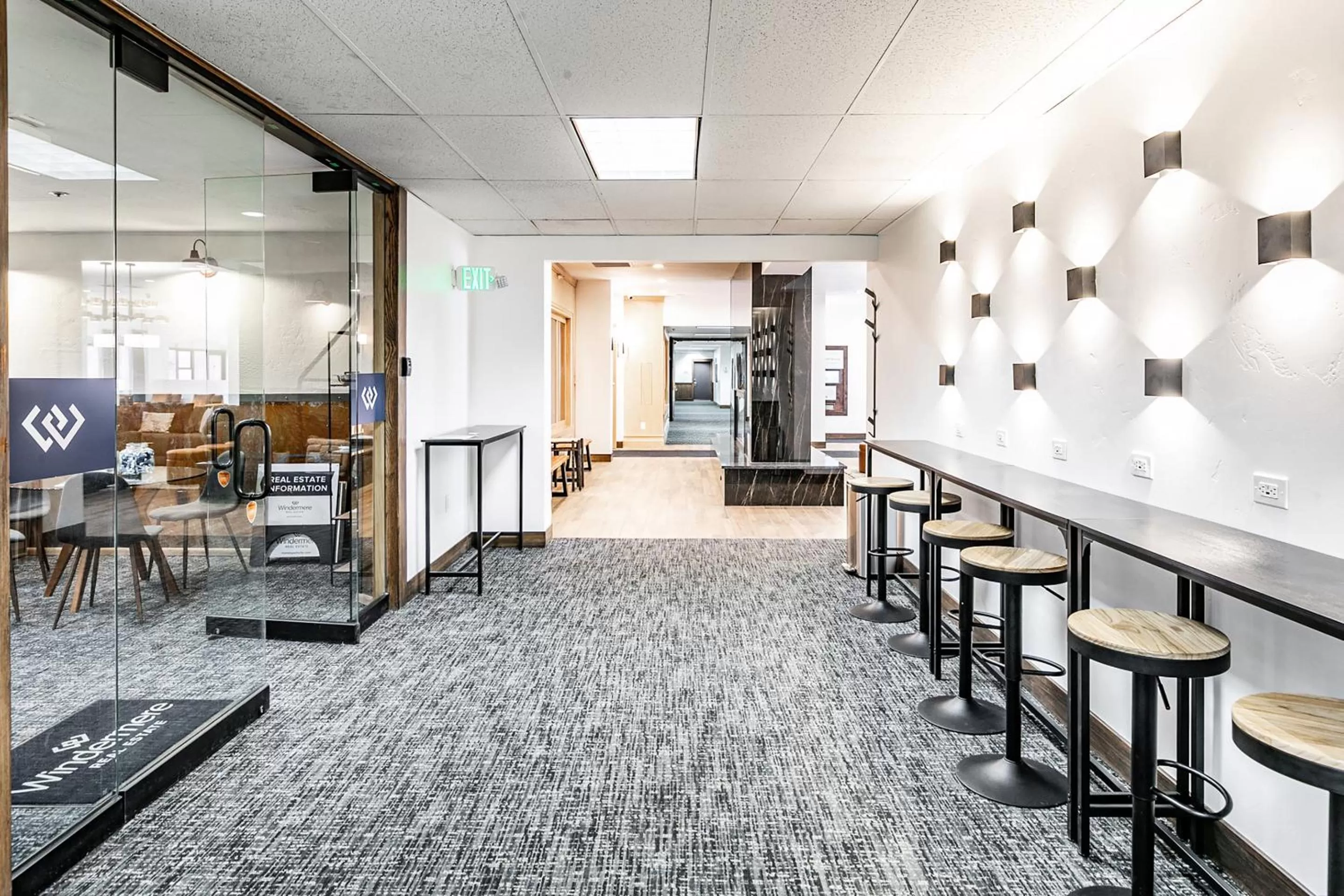 Lobby or reception in Shadow Ridge by All Seasons Resort Lodging