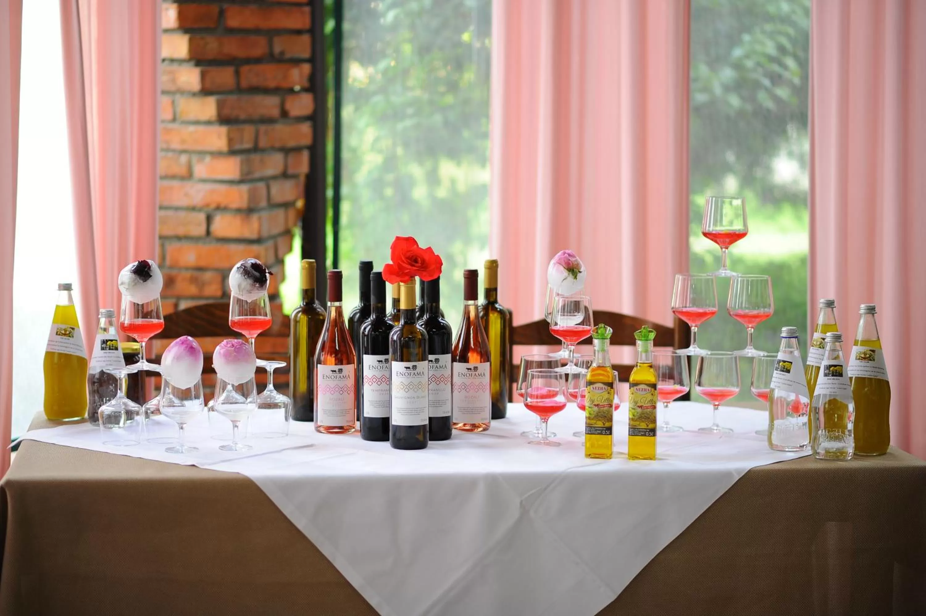 Food and drinks in "Frogs House" Hotel & Restorant Slow Food