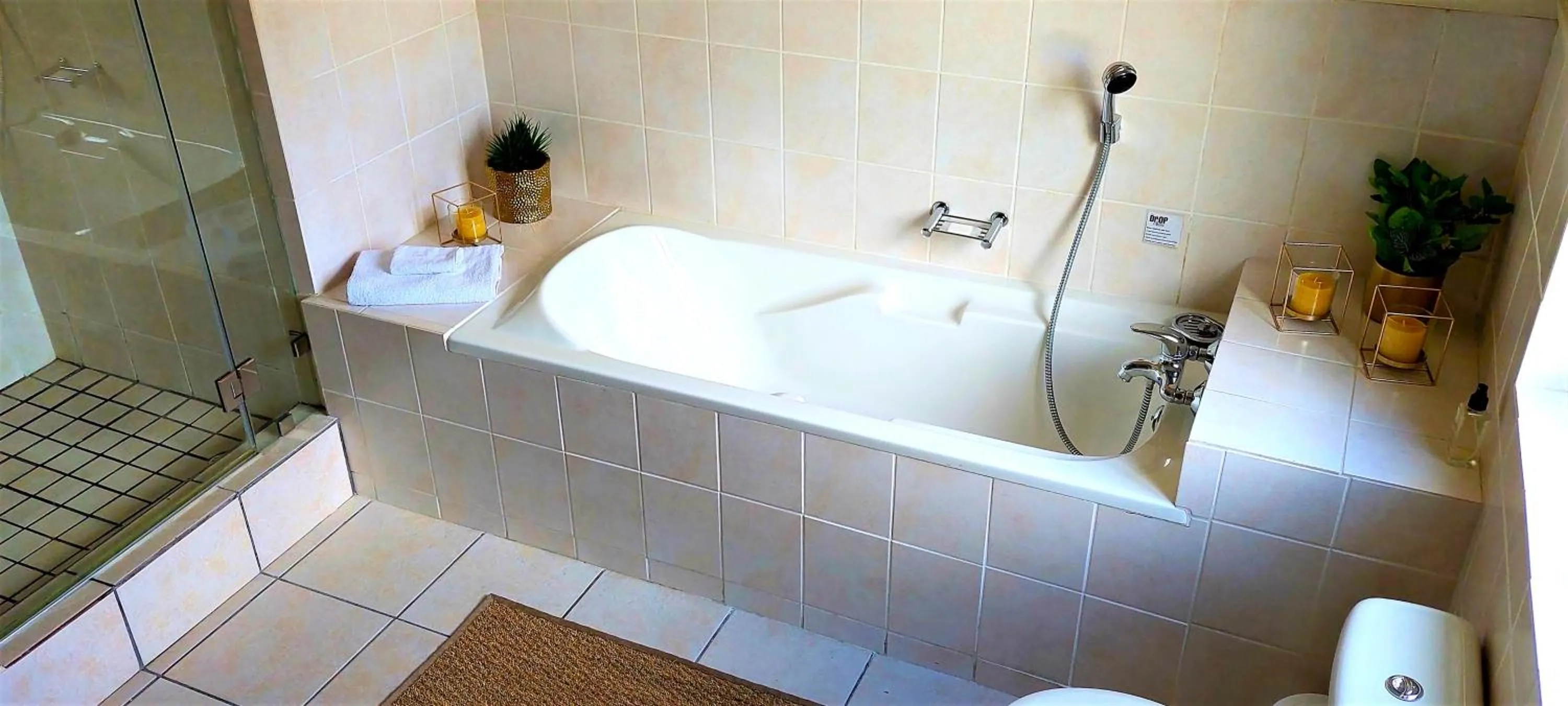 Shower in Riversong Guest House