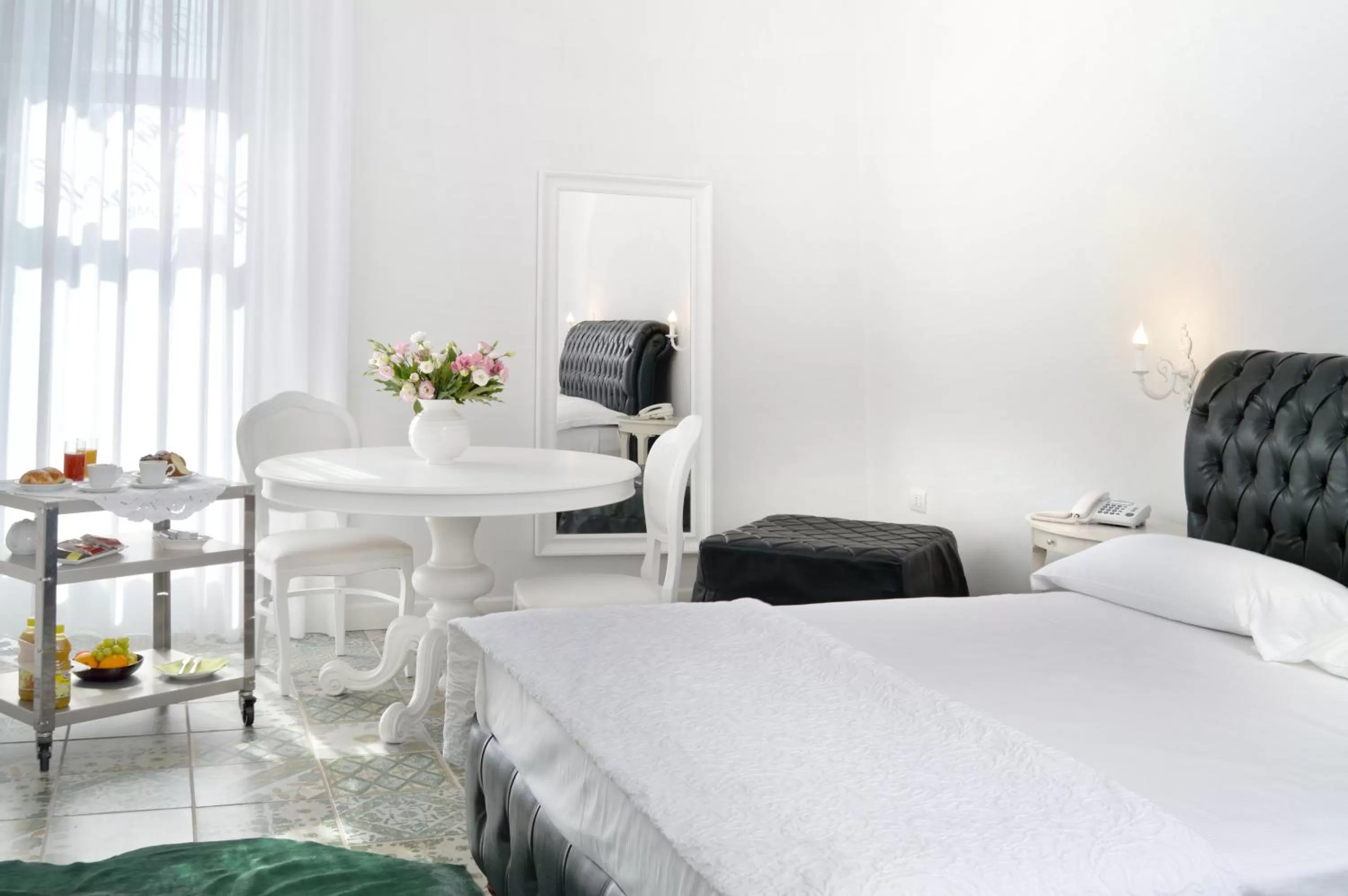 Photo of the whole room, Bed in Barbarella Home