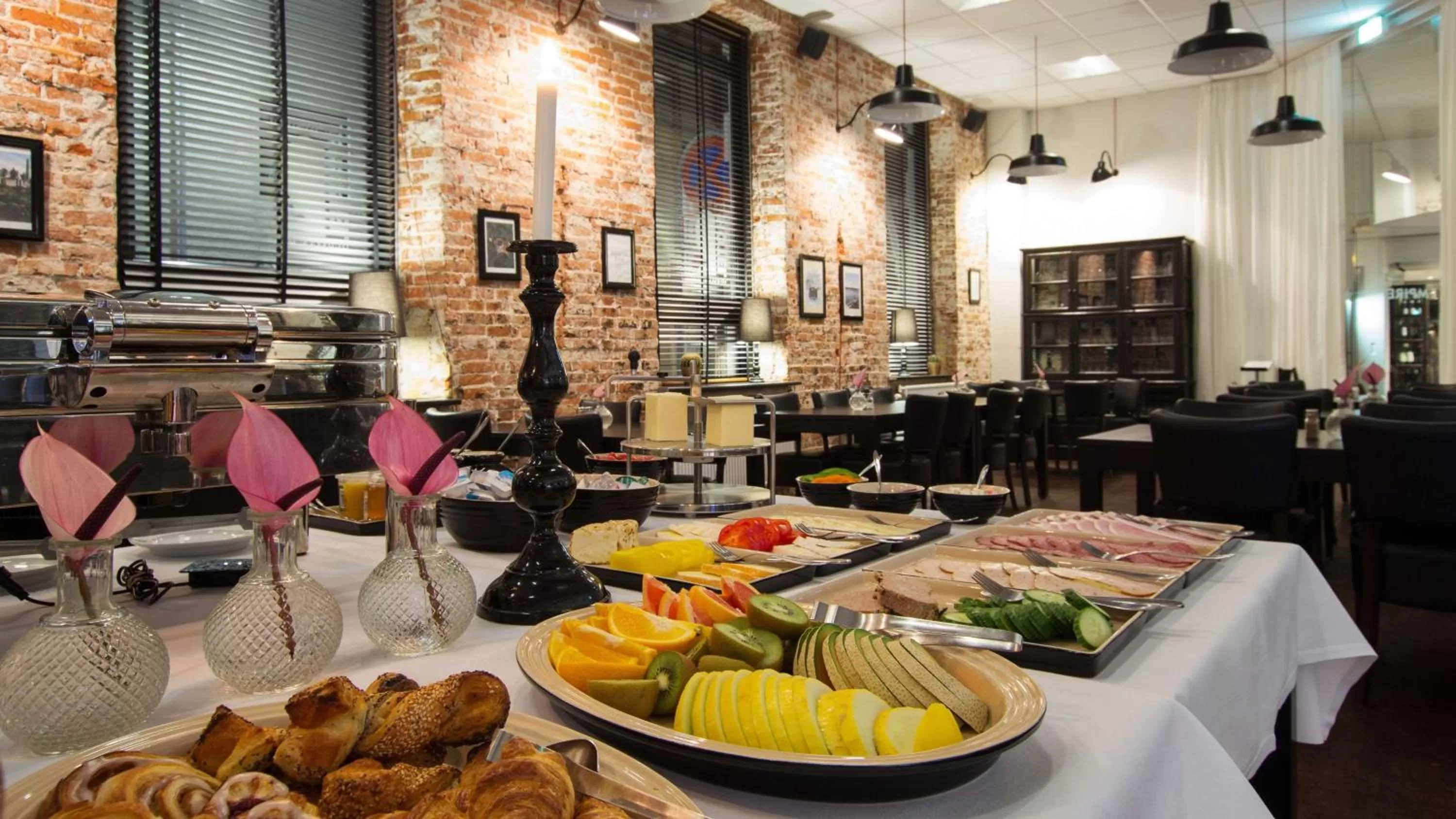 Restaurant/places to eat in Best Western Hotel Herman Bang