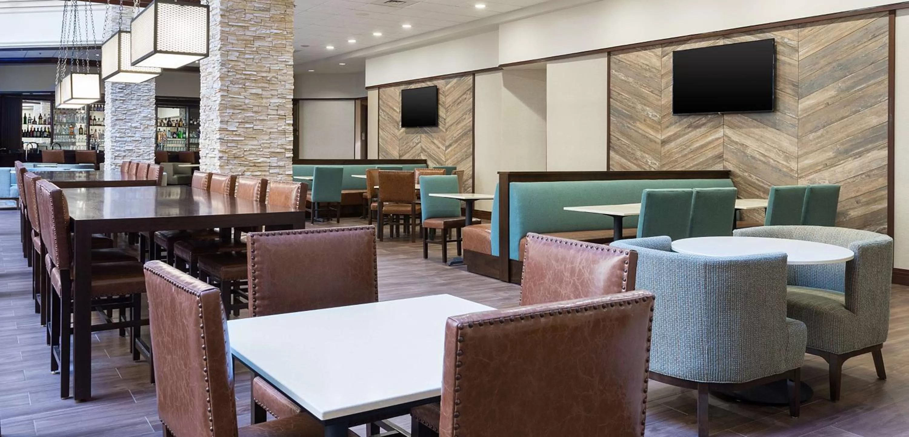 Restaurant/places to eat in Embassy Suites Denver Tech Center