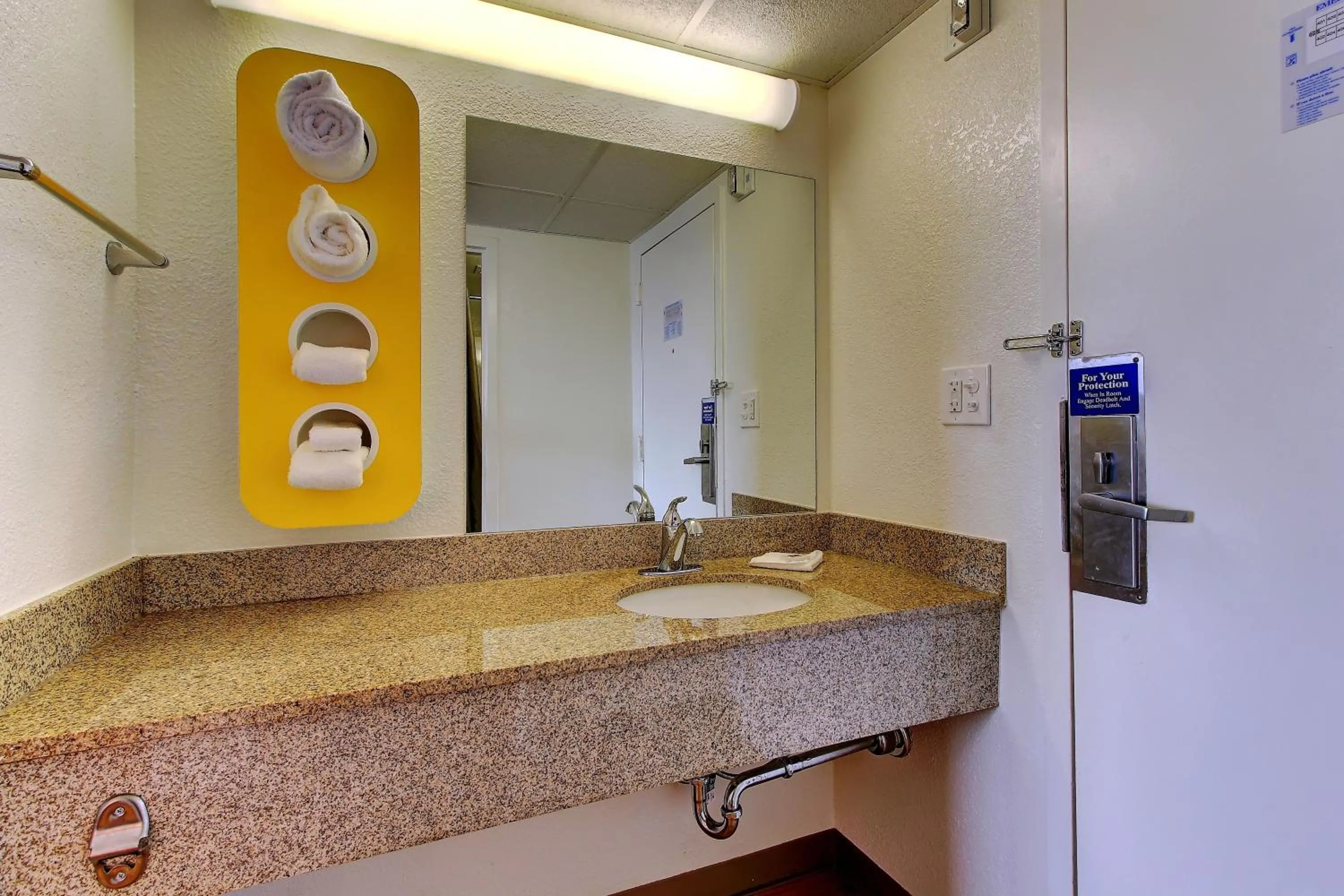 Bathroom in Motel 6-York, PA - North