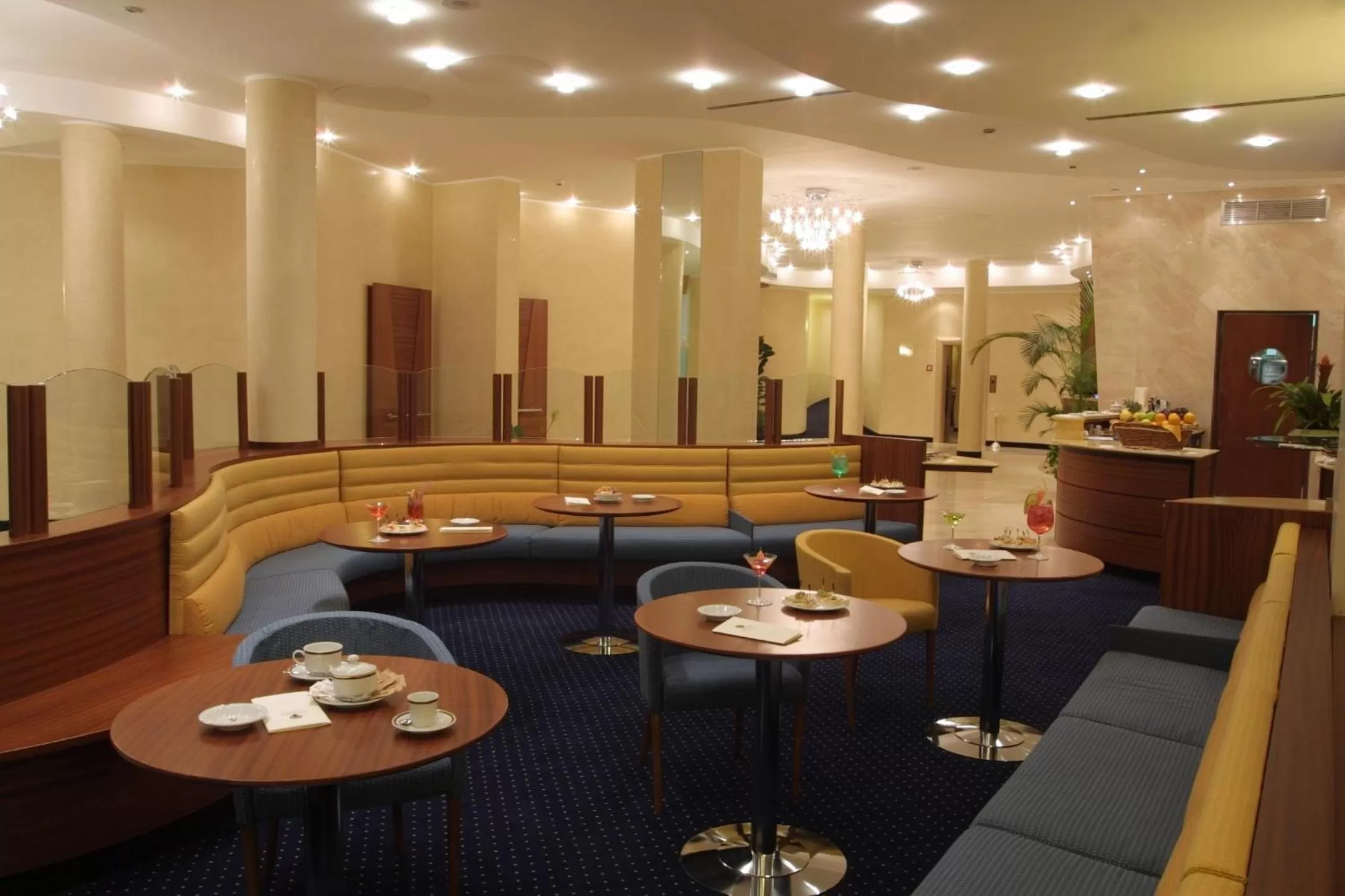 Restaurant/places to eat in Nicotel Barletta