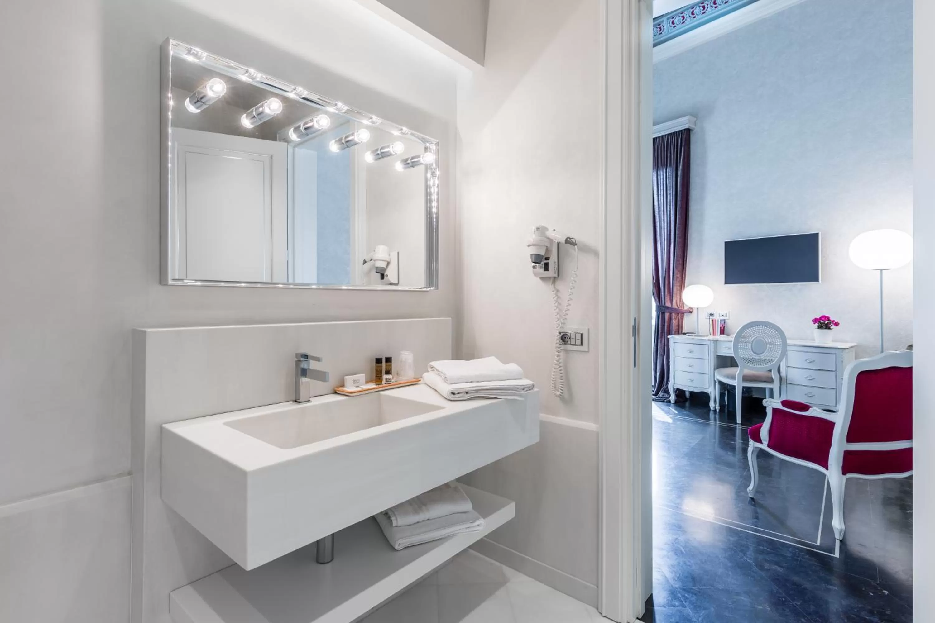 Bathroom in Palazzo Favacchio - Patanè