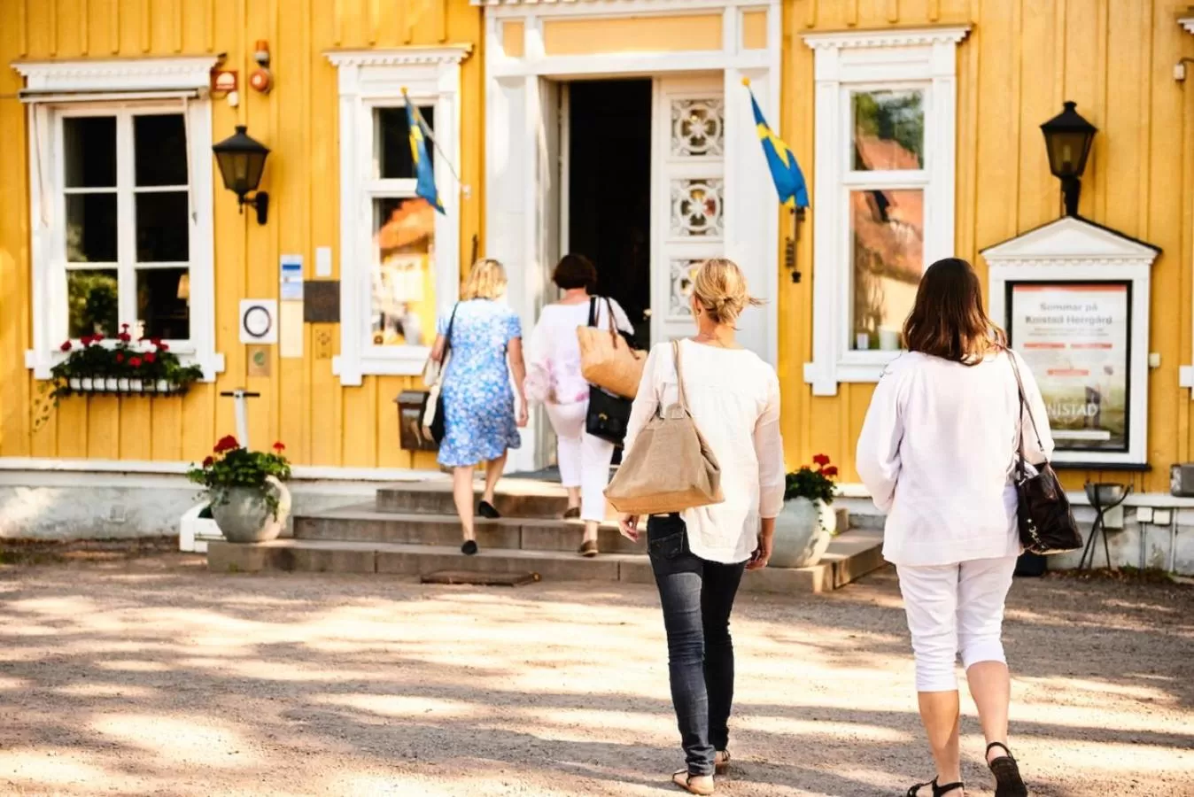 Facade/entrance in Knistad Herrgård
