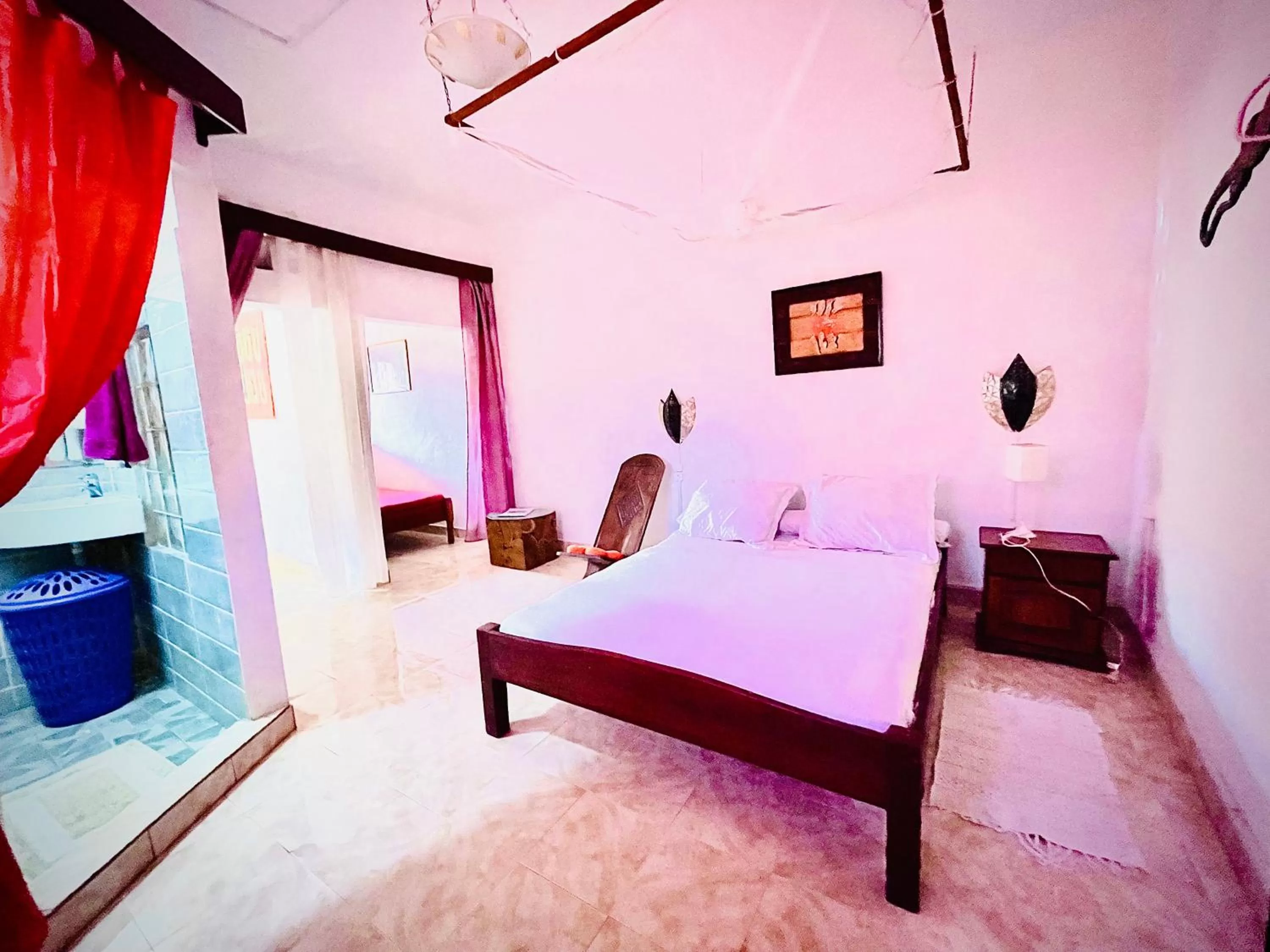 Bedroom, Bed in Régina Lodge Diégo Suarez Madagascar