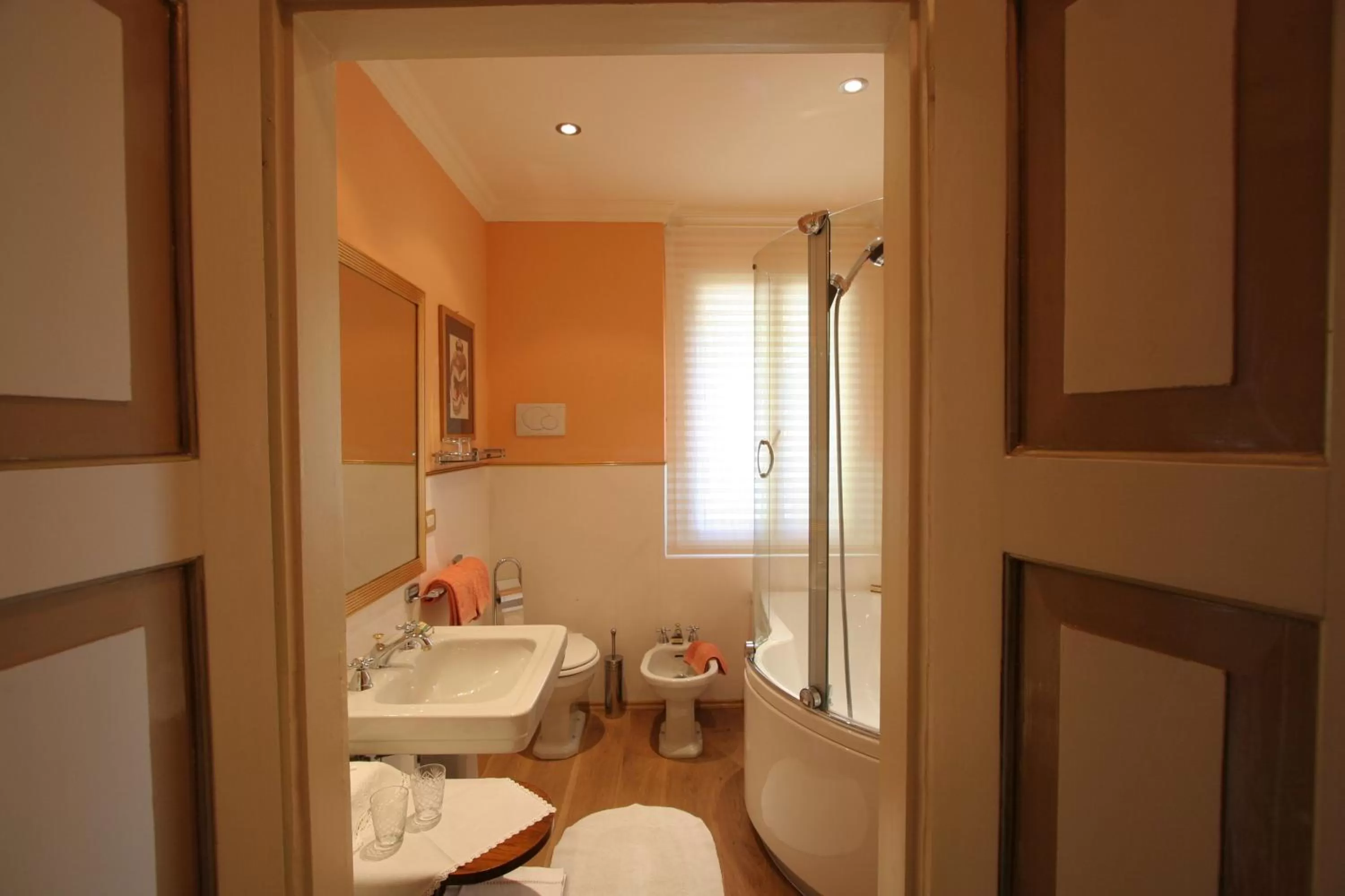 Bathroom in Castrum di Serravalle