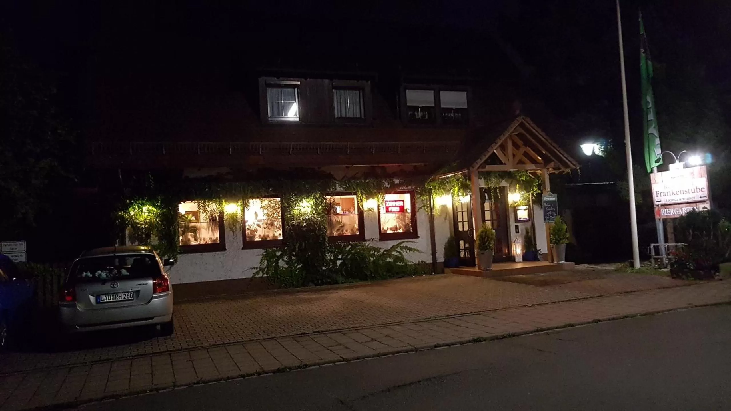 Facade/entrance in Frankenstube-Winkelhaid