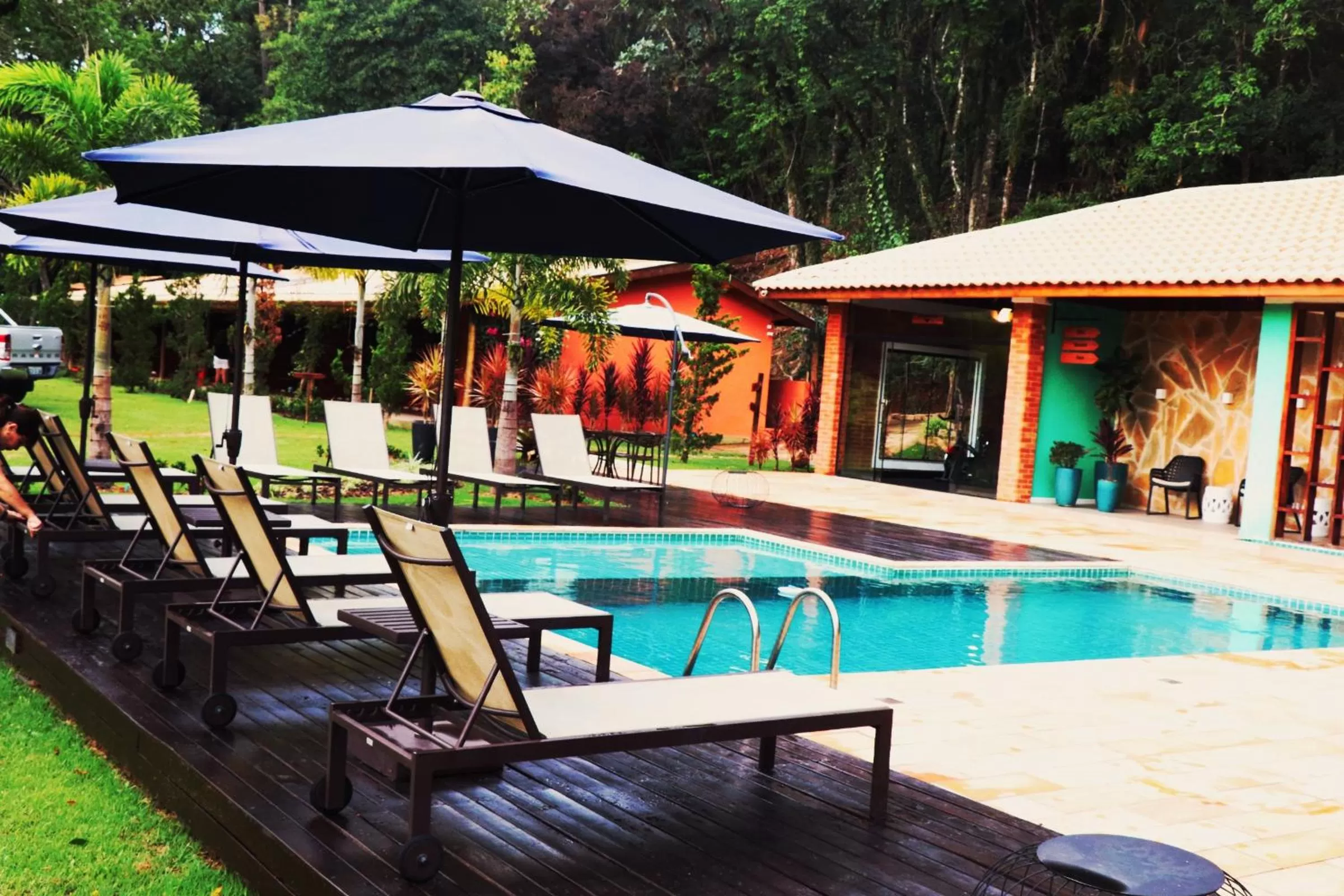 Swimming pool in Pousada Santa Thereza