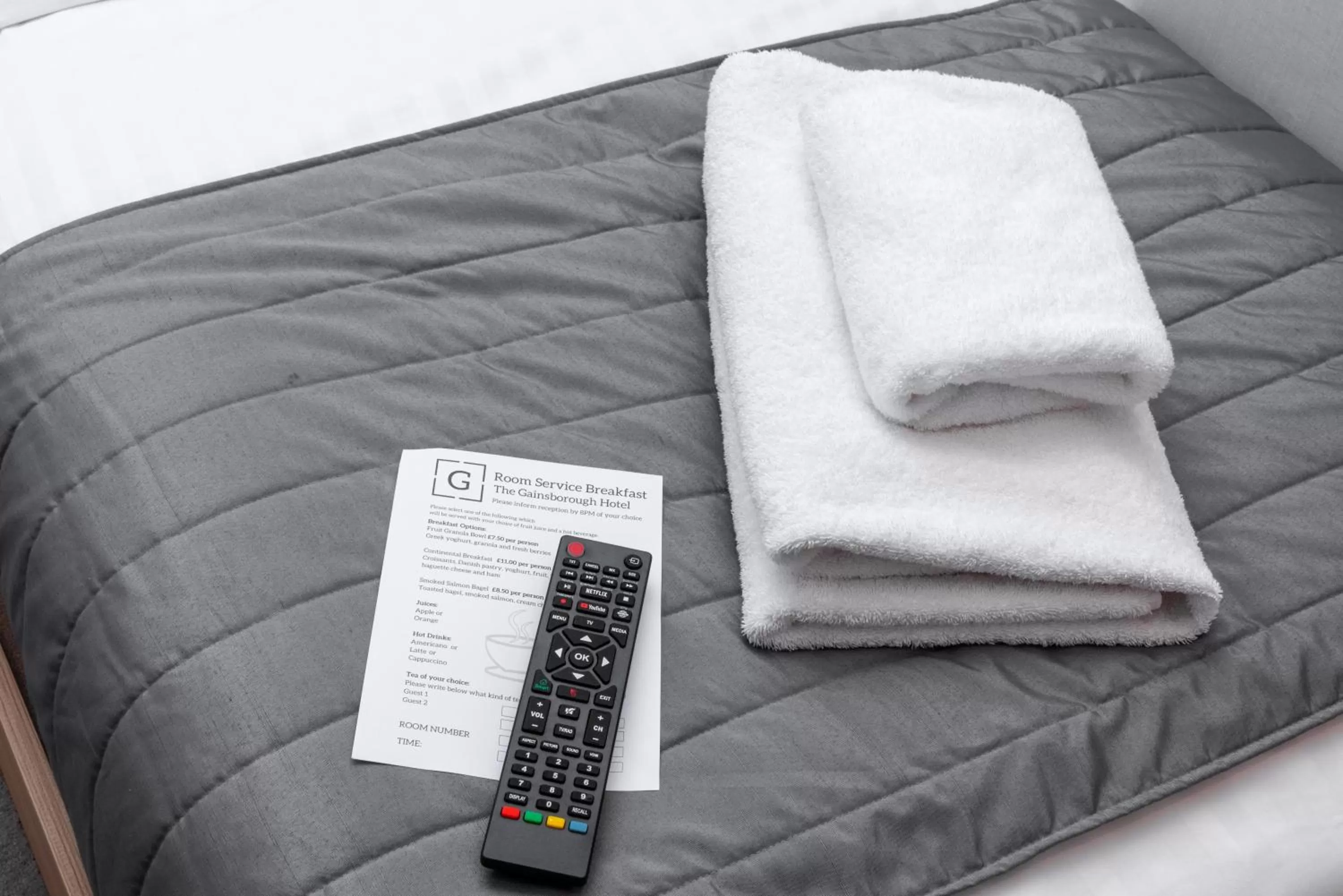 Bedroom, Bed in Gainsborough Hotel