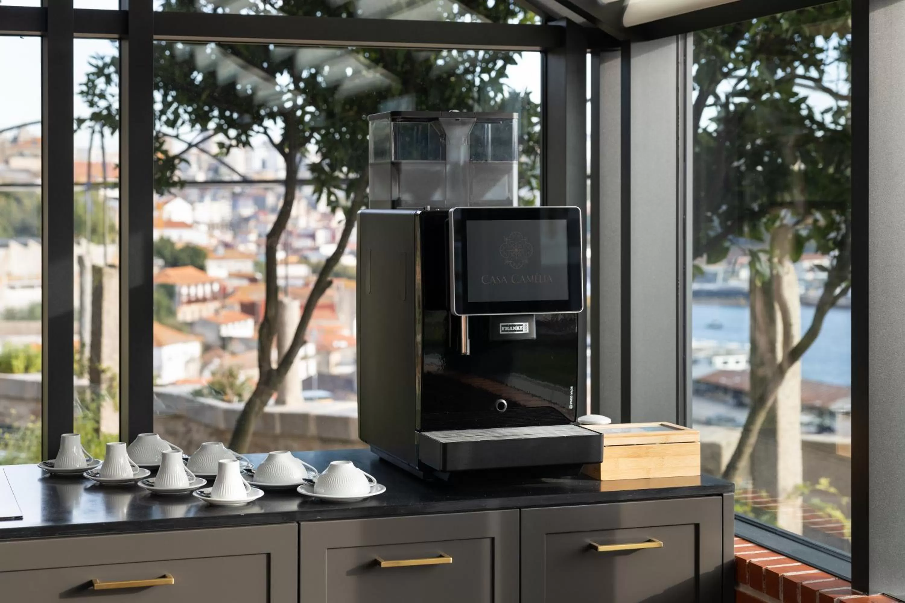Coffee/tea facilities in CASA CAMÉLIA