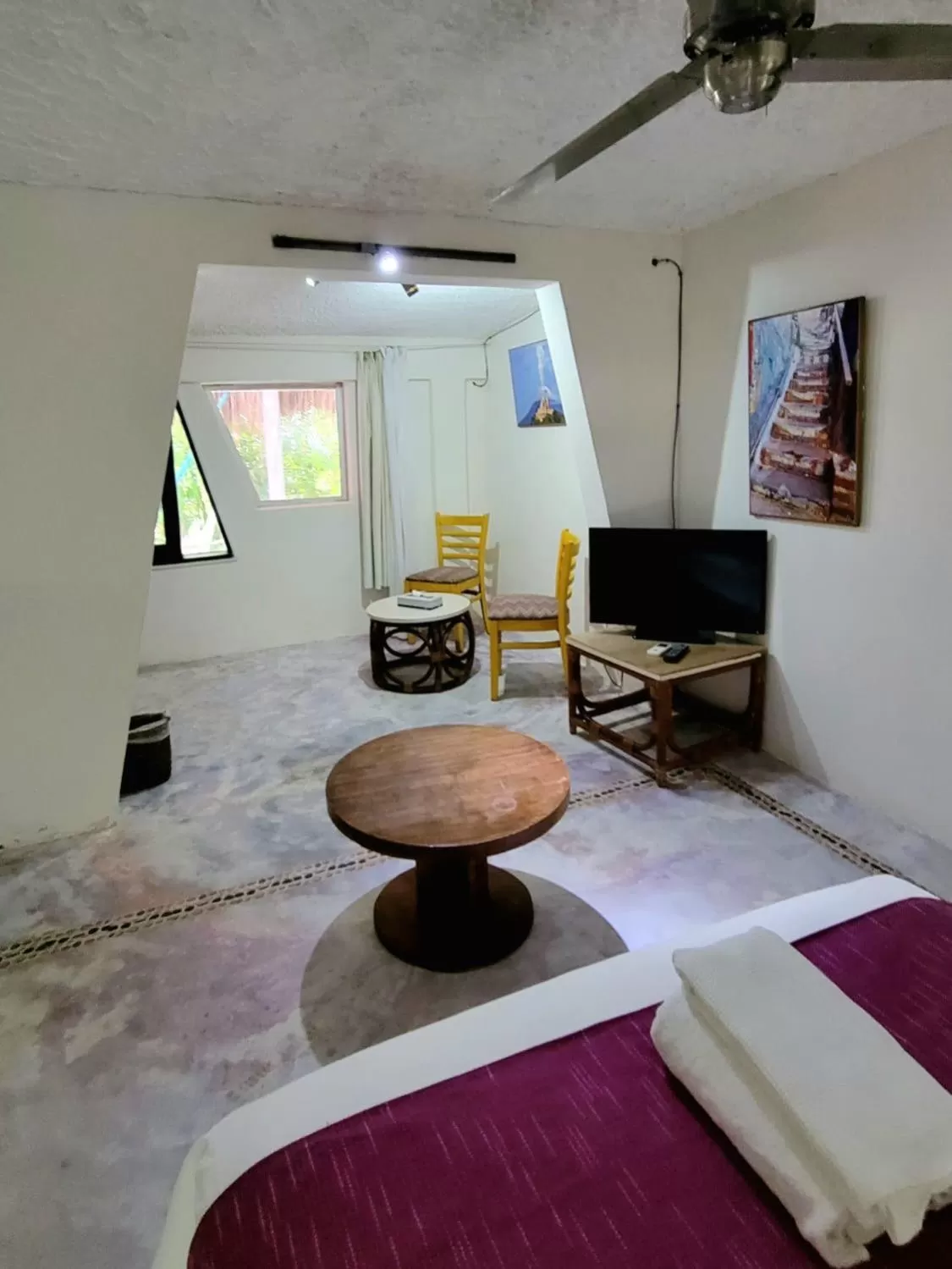 Living room, Bed in Maria's Kan Kin