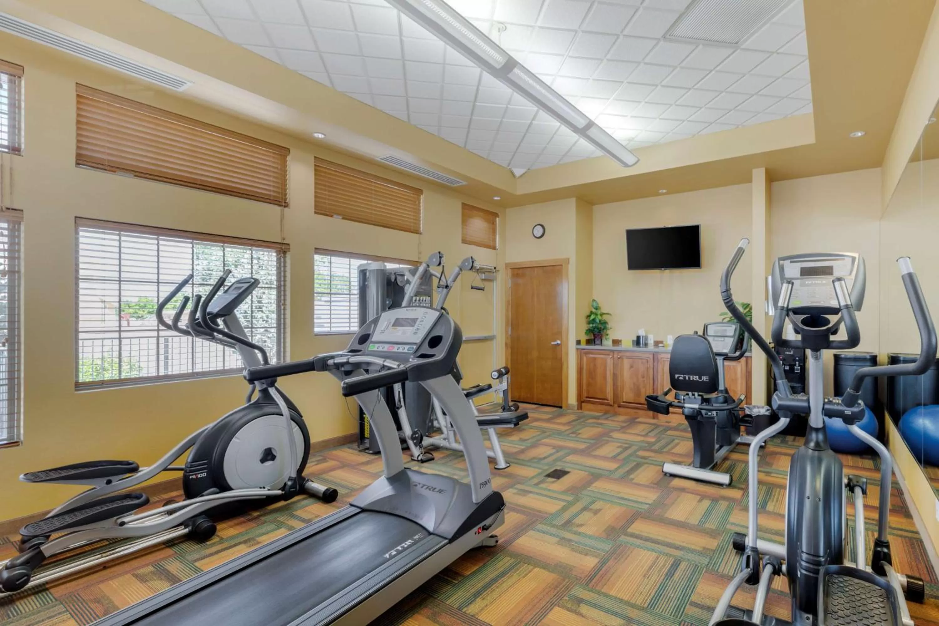 Spa and wellness centre/facilities in Best Western Plus Loveland Inn