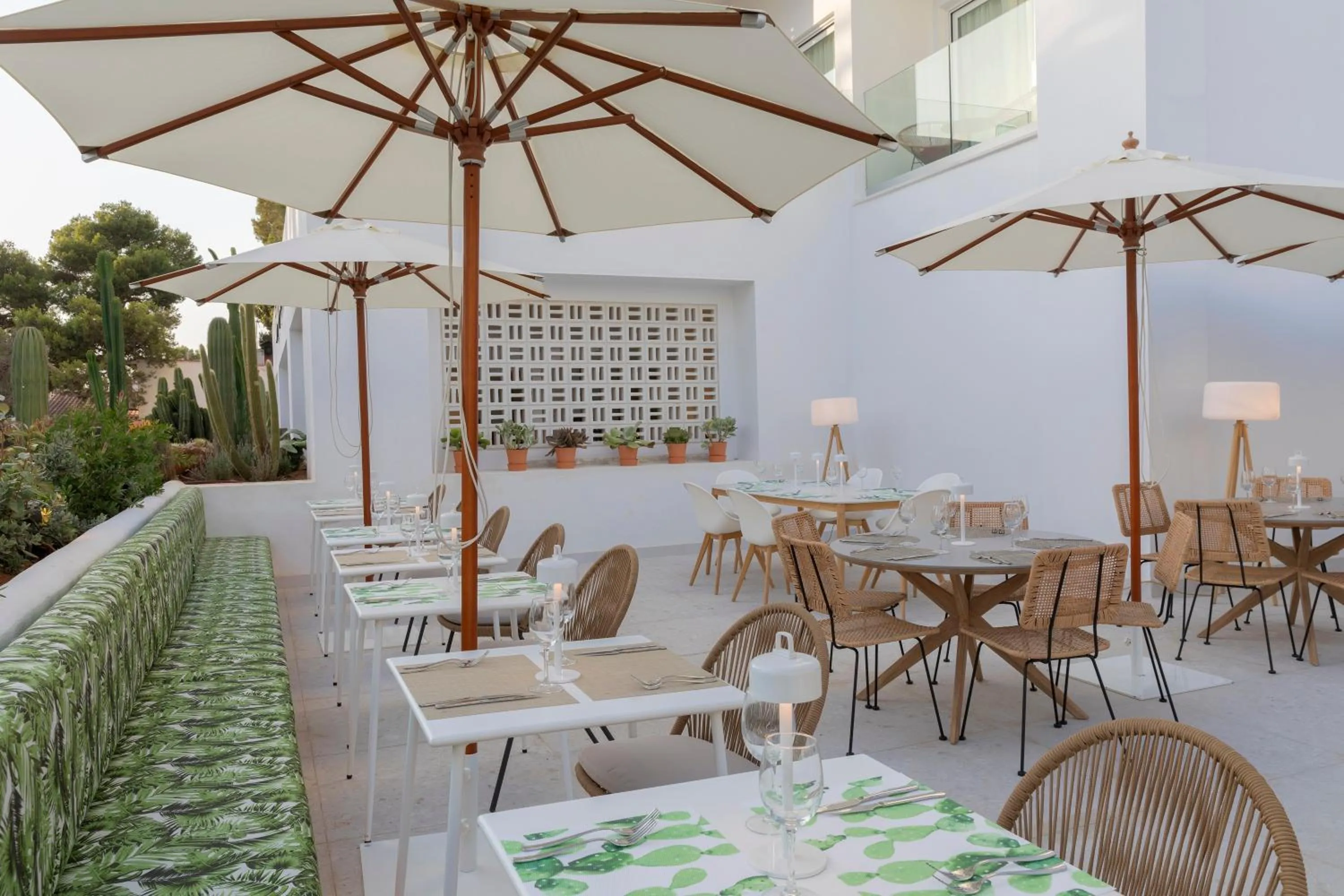 Restaurant/places to eat in HM Ayron Park - Adults Only