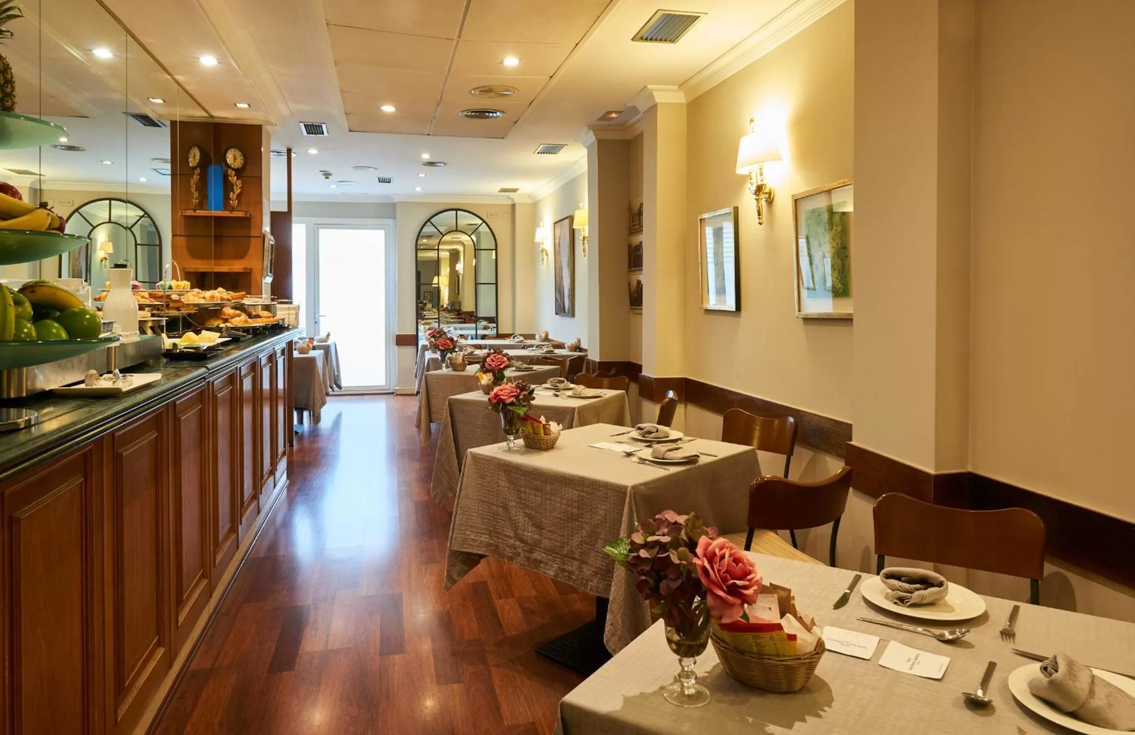 Breakfast in Suites Barrio de Salamanca