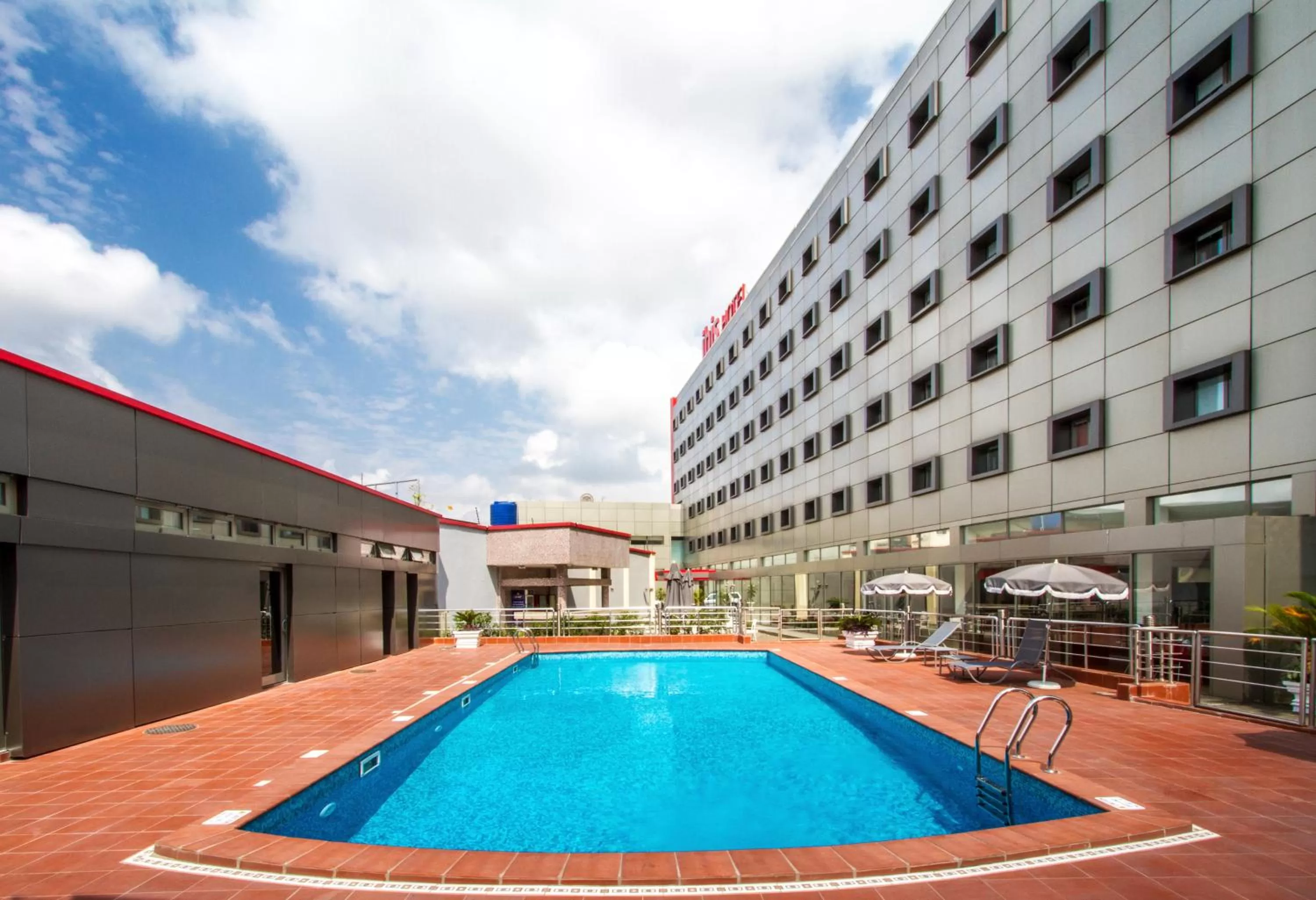 Swimming pool in Ibis Lagos Ikeja