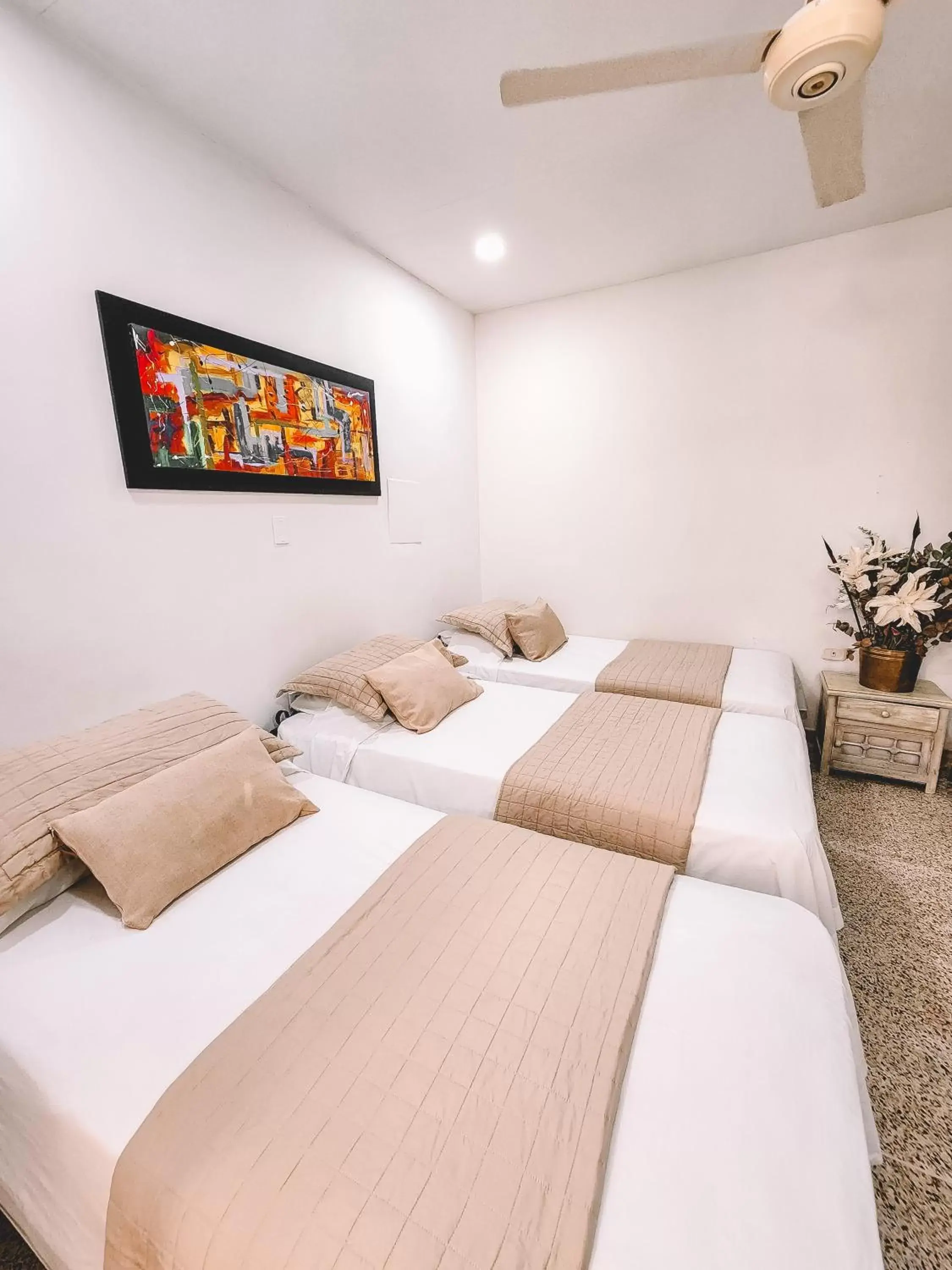 Deluxe Double or Twin Room - single occupancy in Hotel Radoa Deluxe Double or Twin Room - single occupancy in Hotel Radoa