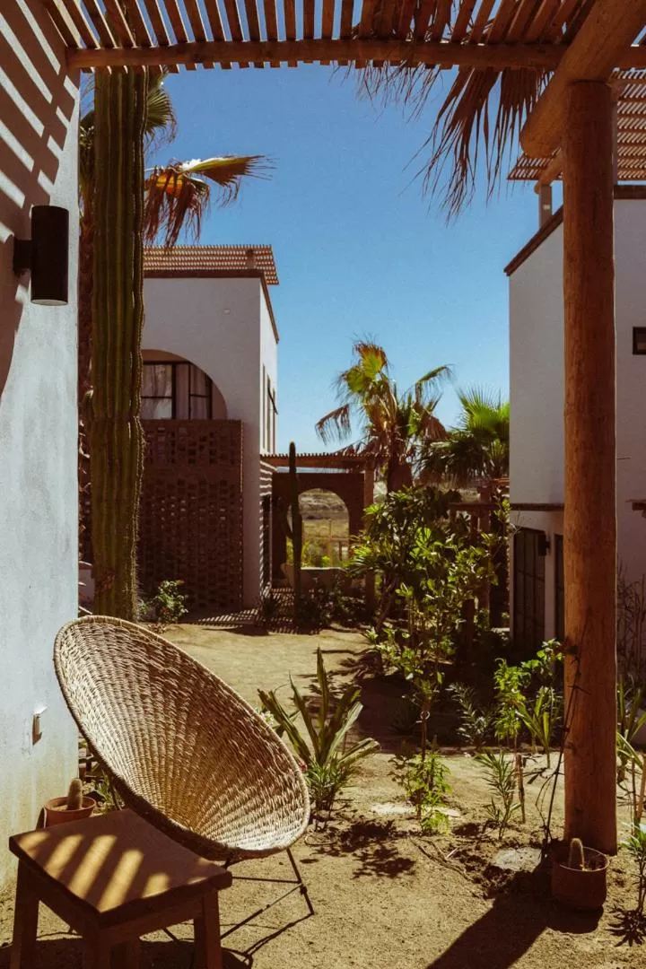 Hotel So Far So Good