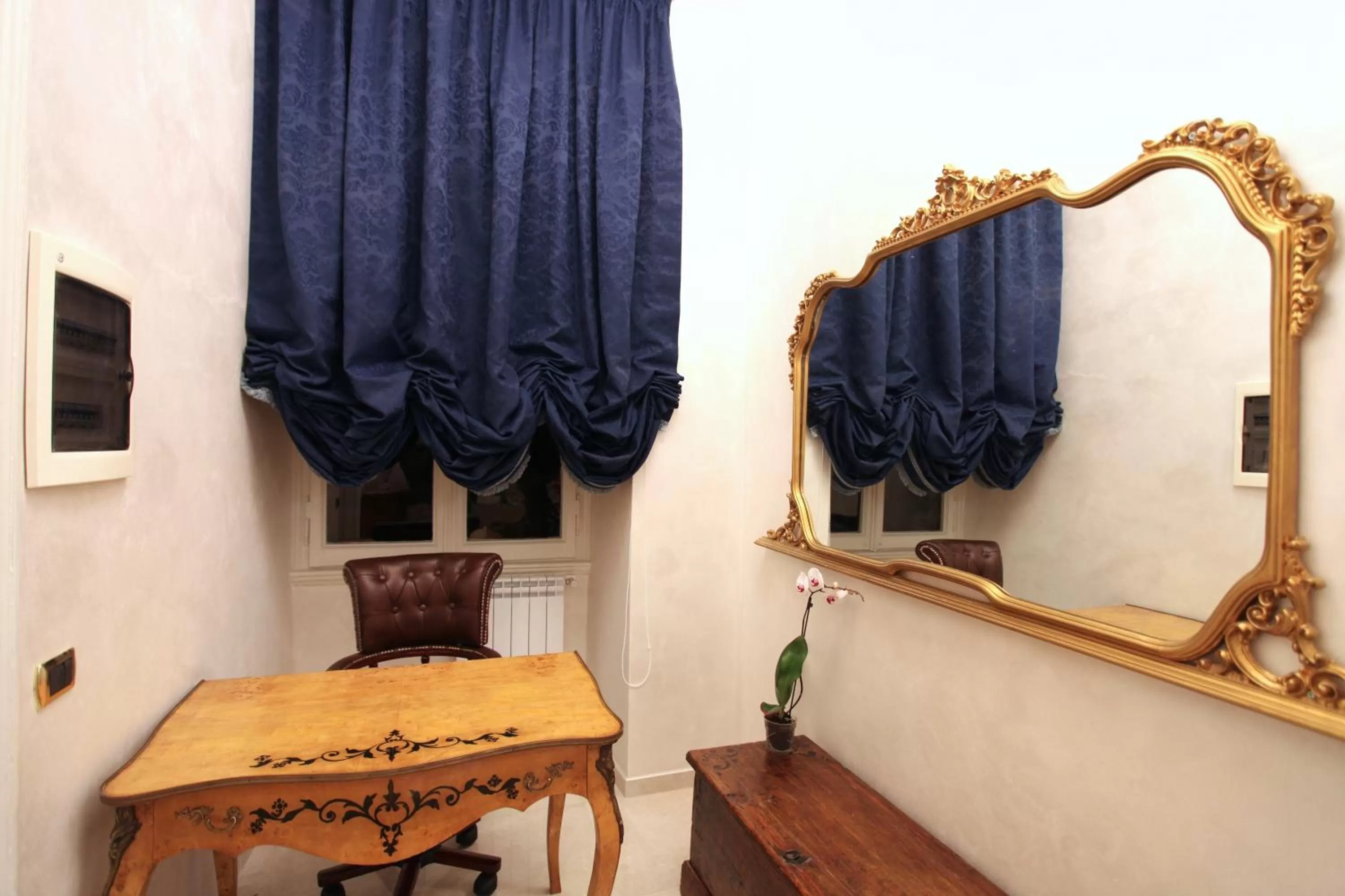 Lobby or reception in B&B Roma Royal Residence