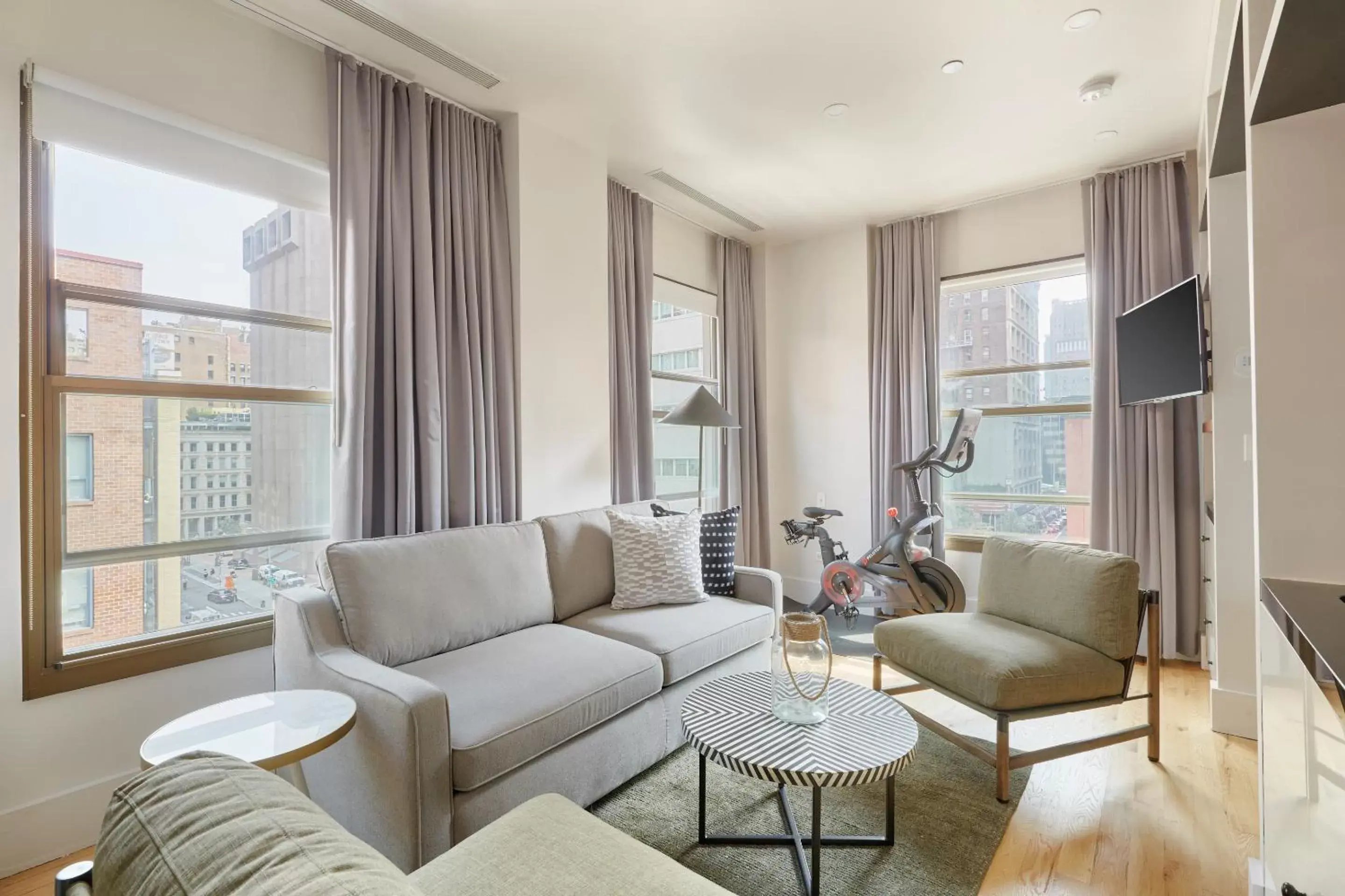 Queen Suite in Duane Street Hotel Tribeca, Sonder by Marriott Bonvoy Queen Suite in Duane Street Hotel Tribeca, Sonder by Marriott Bonvoy