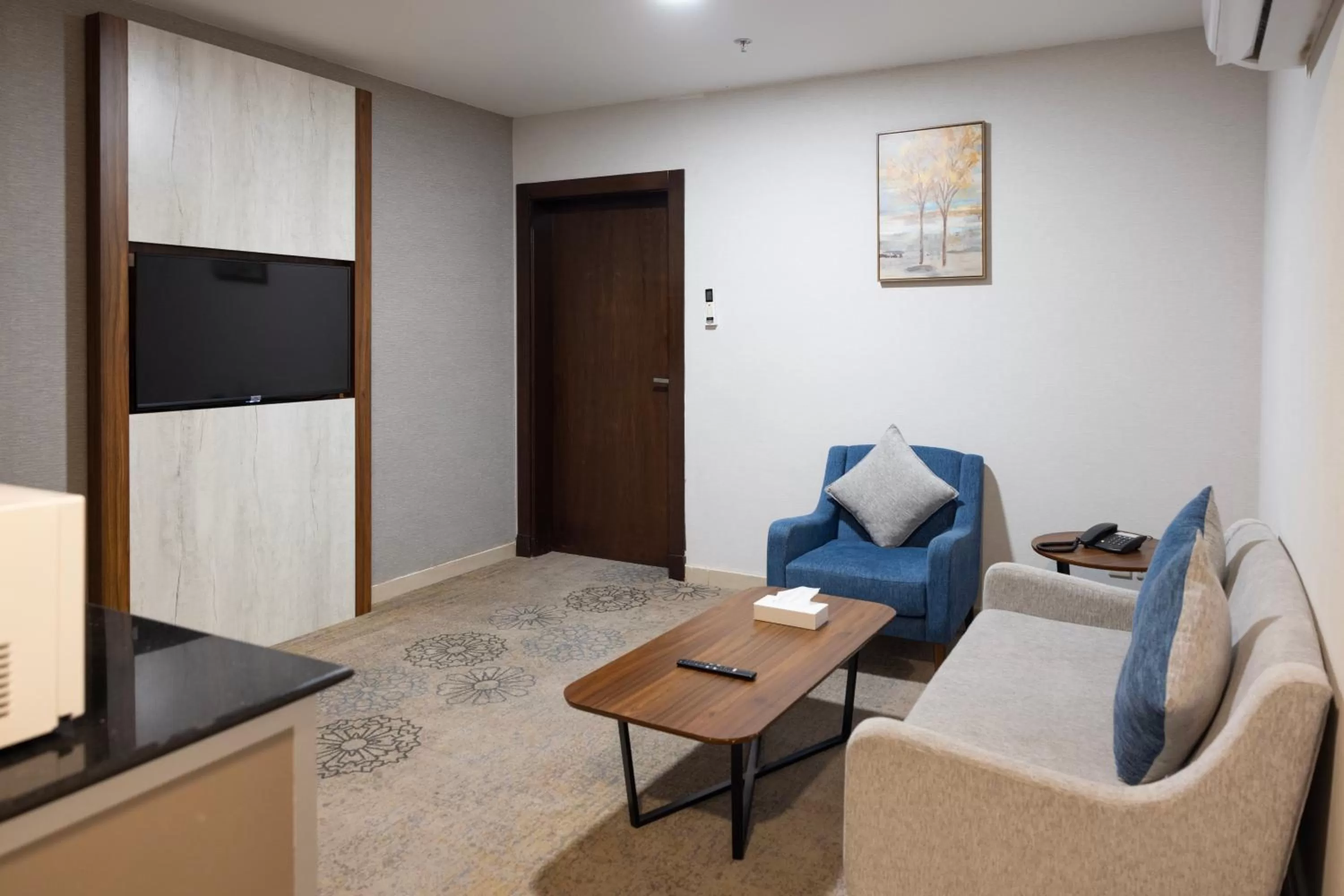 Communal lounge/ TV room in Sweet Home For Serviced Accommodation