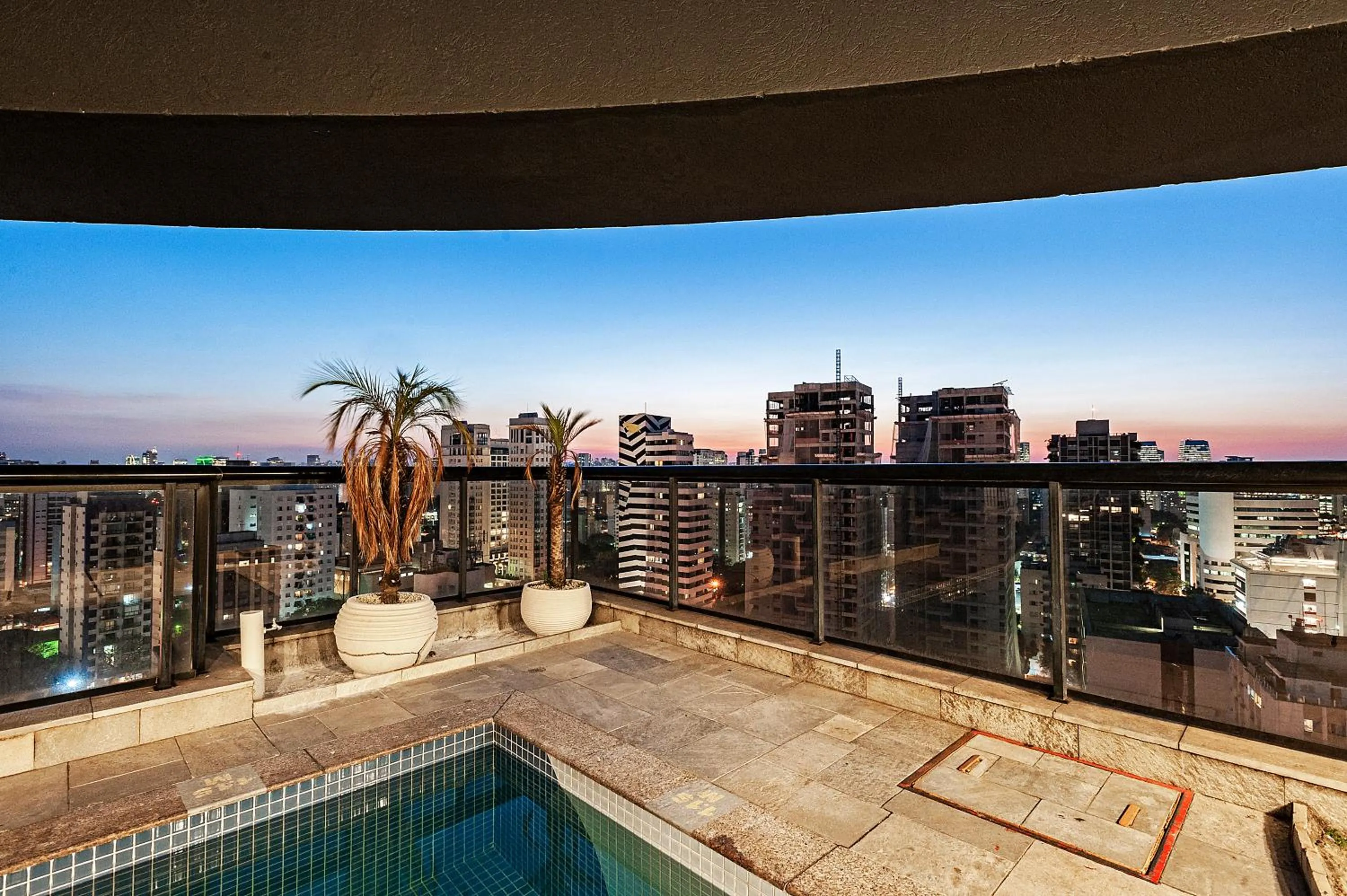 Balcony/Terrace in Slaviero São Paulo Moema