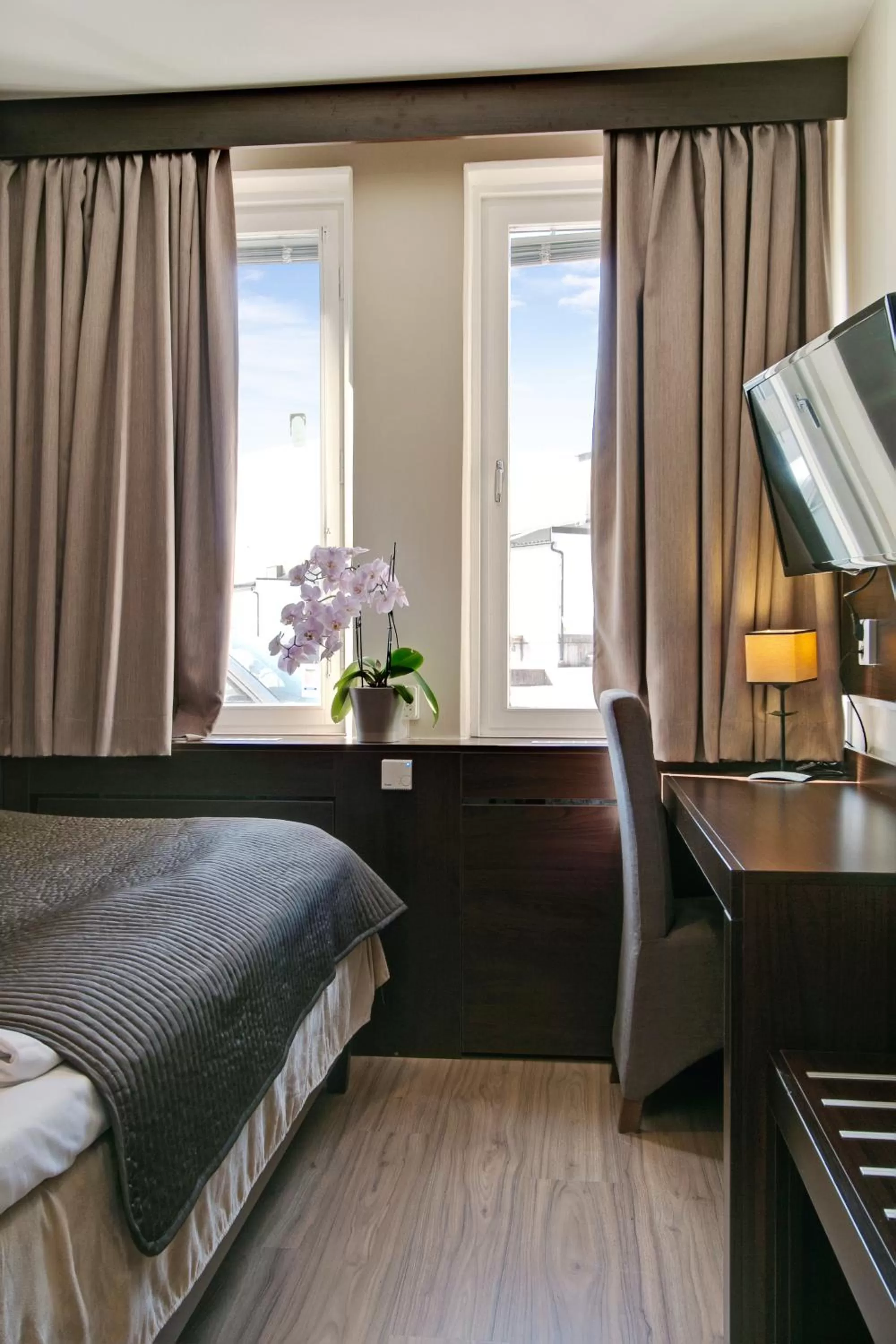 Photo of the whole room, Bed in Brunnby Hotel