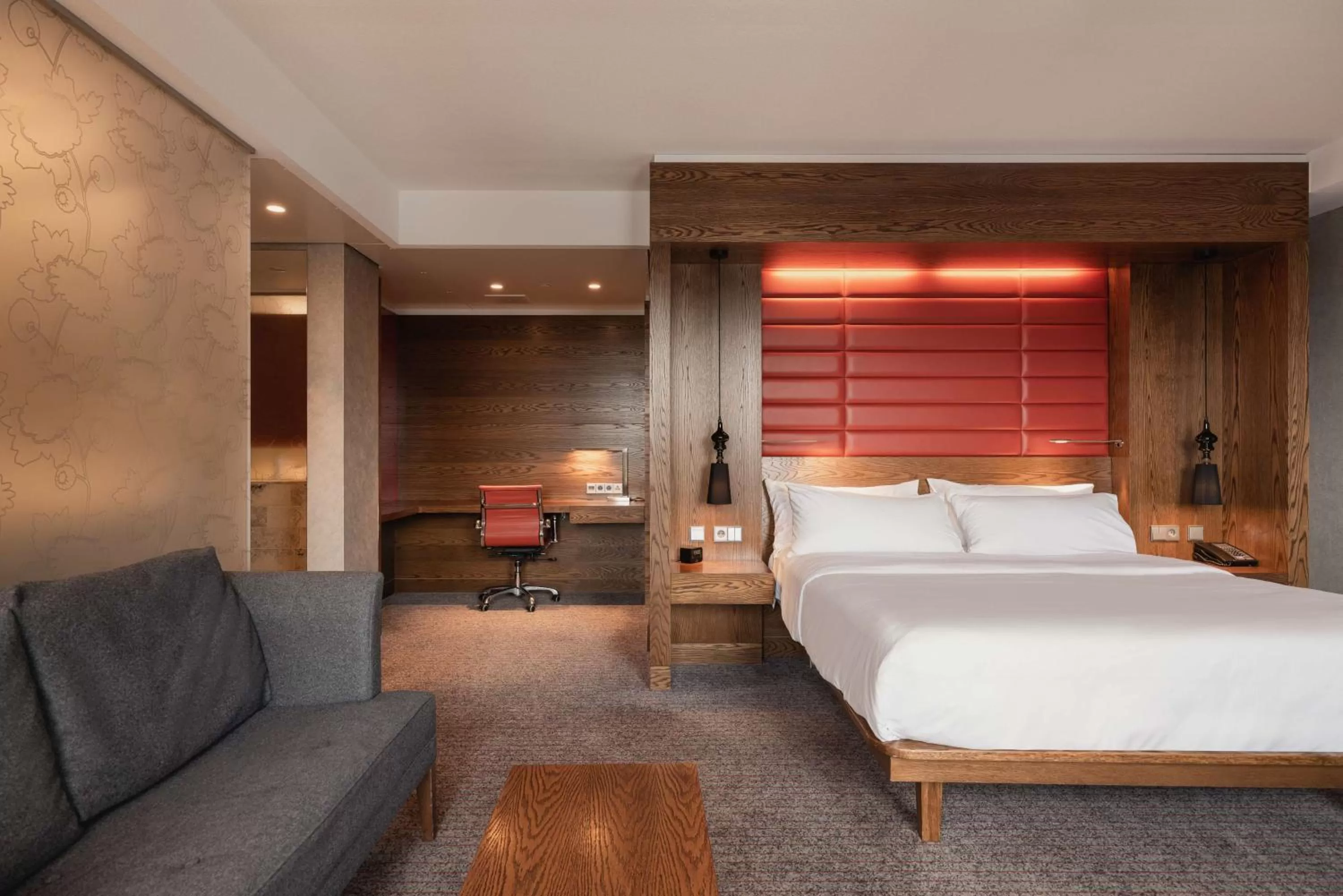 Bedroom, Bed in Hilton The Hague