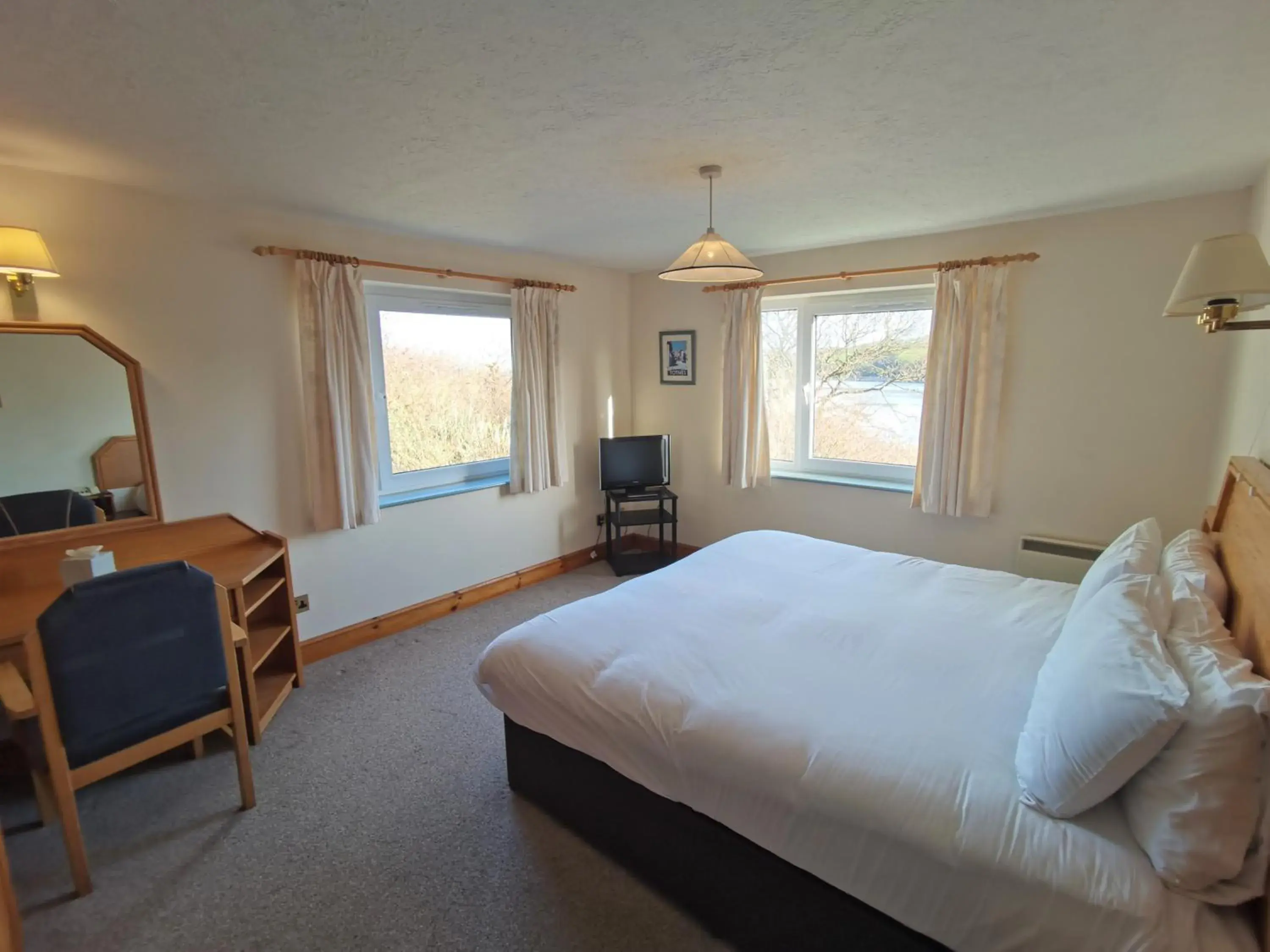 Self-Catering Two Bedroom Estuary View Level Apartment in Passage House Hotel Self-Catering Two Bedroom Estuary View Level Apartment in Passage House Hotel