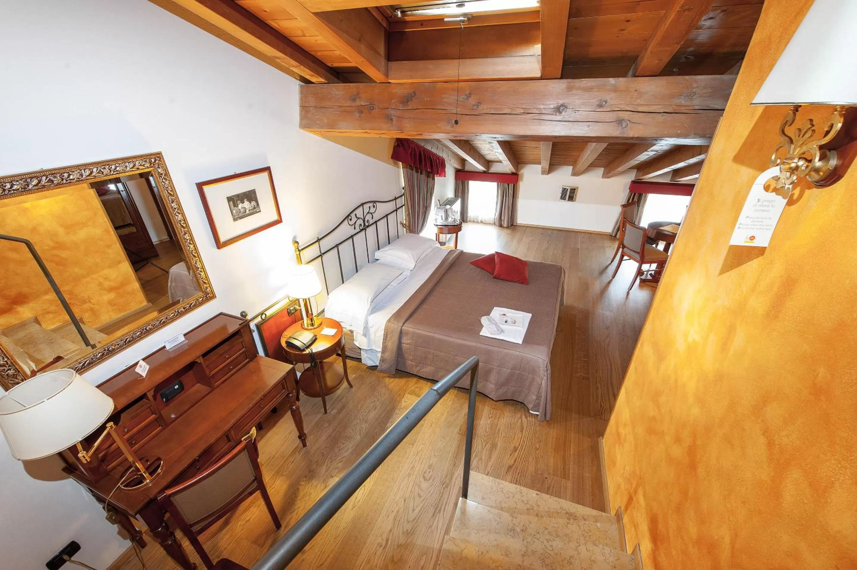 Photo of the whole room, Bed in Hotel Villa Malaspina