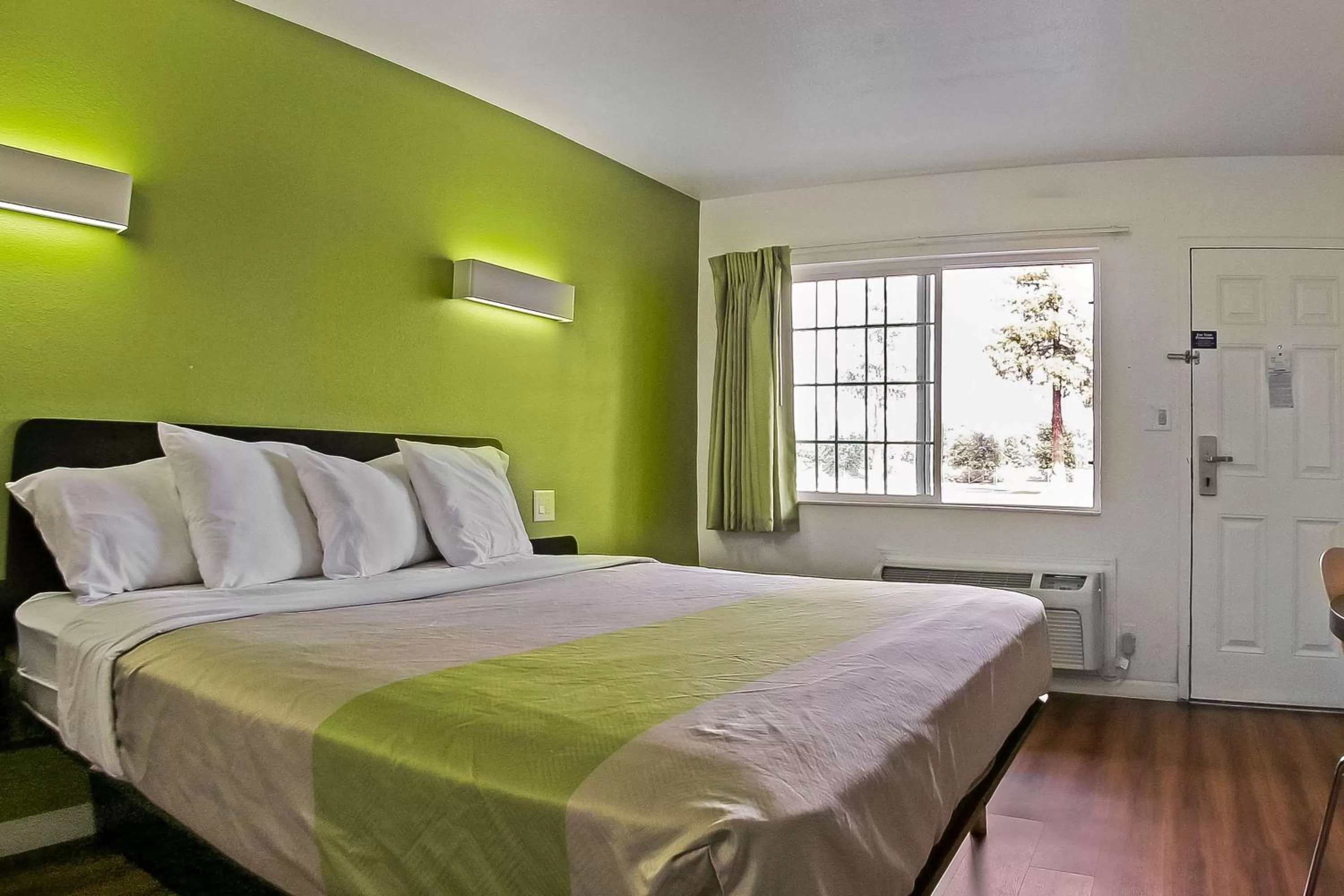 Photo of the whole room, Bed in Motel 6-Visalia, CA