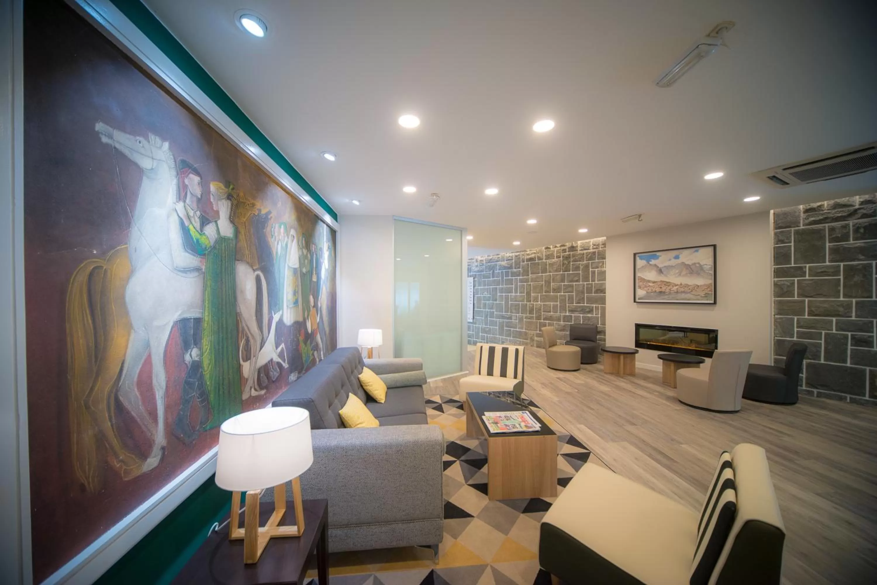 Lounge or bar in Gran Hotel de Jaca