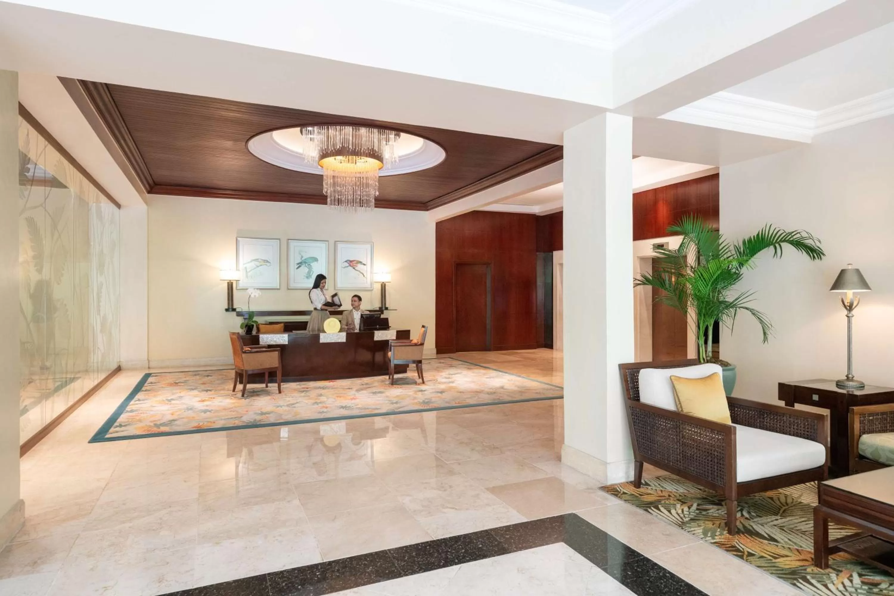 Lobby or reception in Edsa Shangri-La, Manila