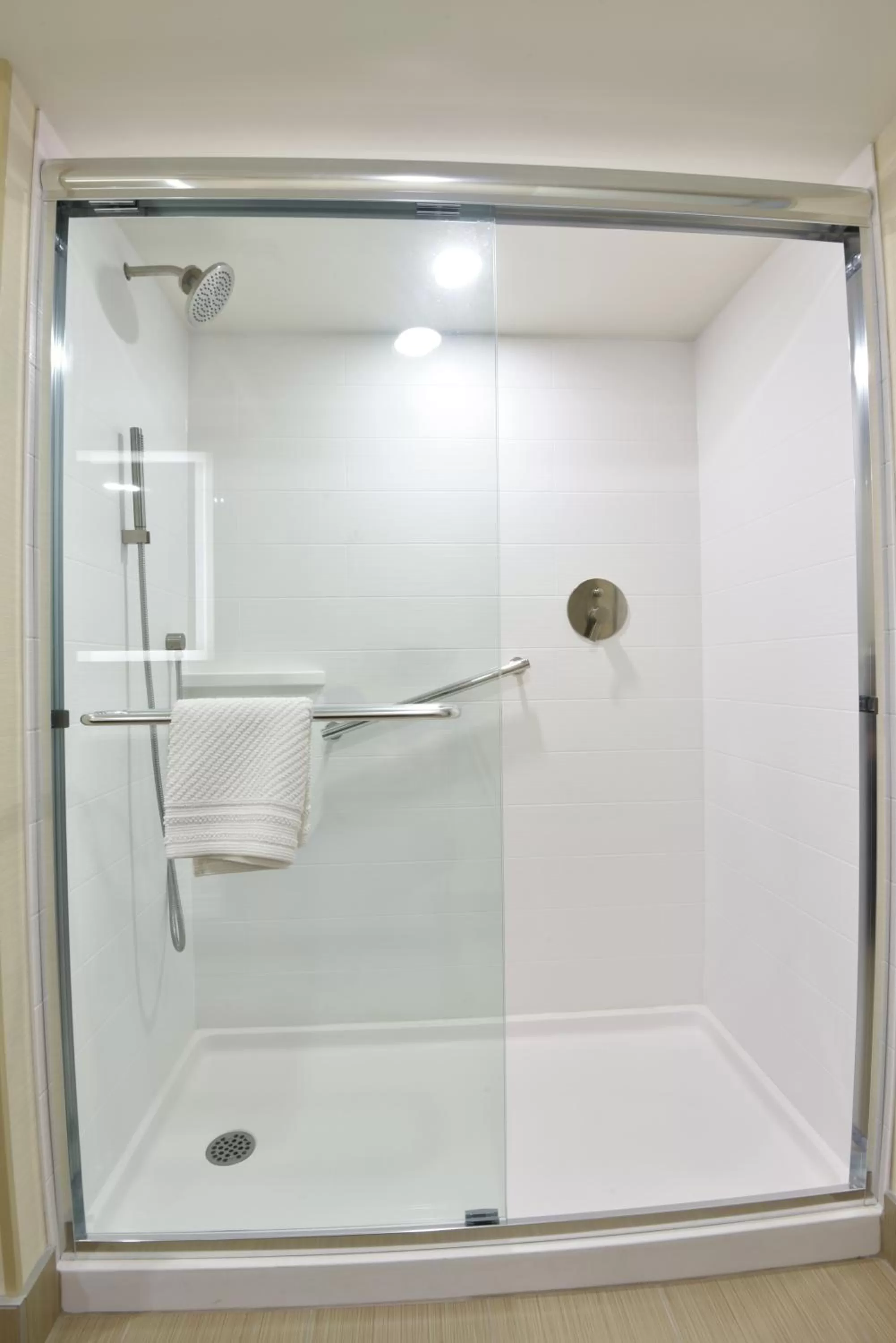 Shower in Victoria Inn Hotel and Convention Center Winnipeg