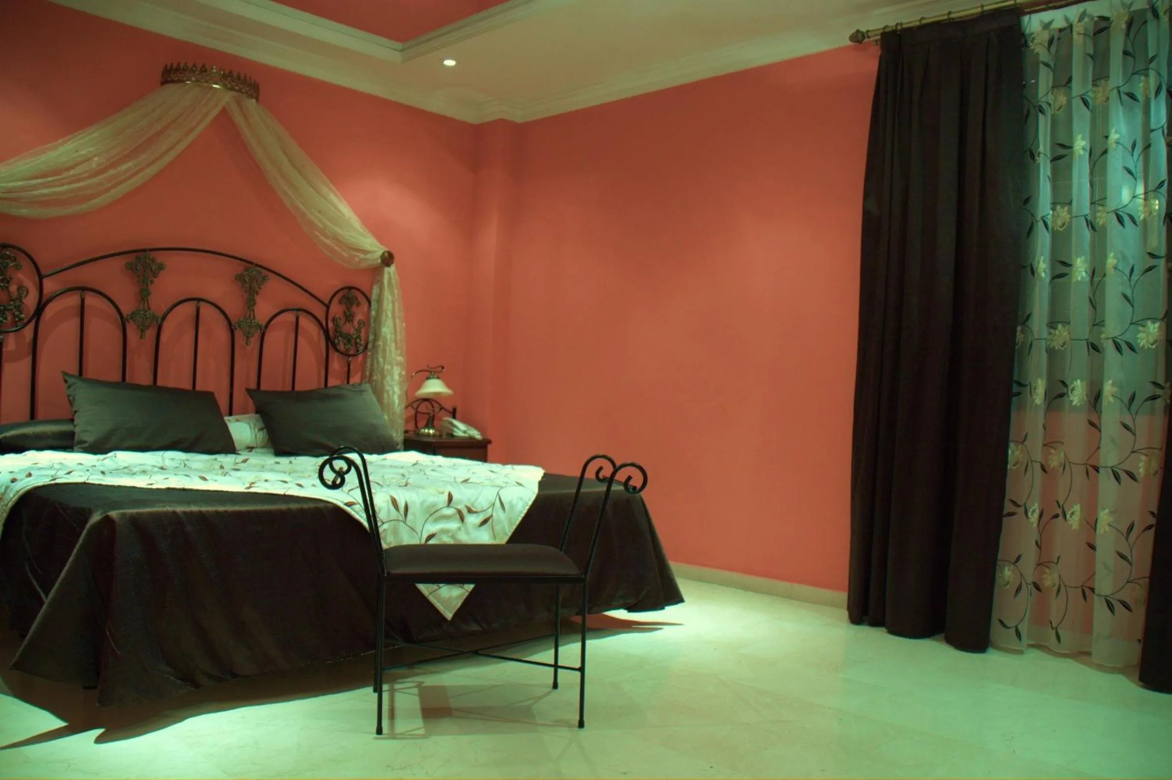 Photo of the whole room, Bed in Hotel los Girasoles