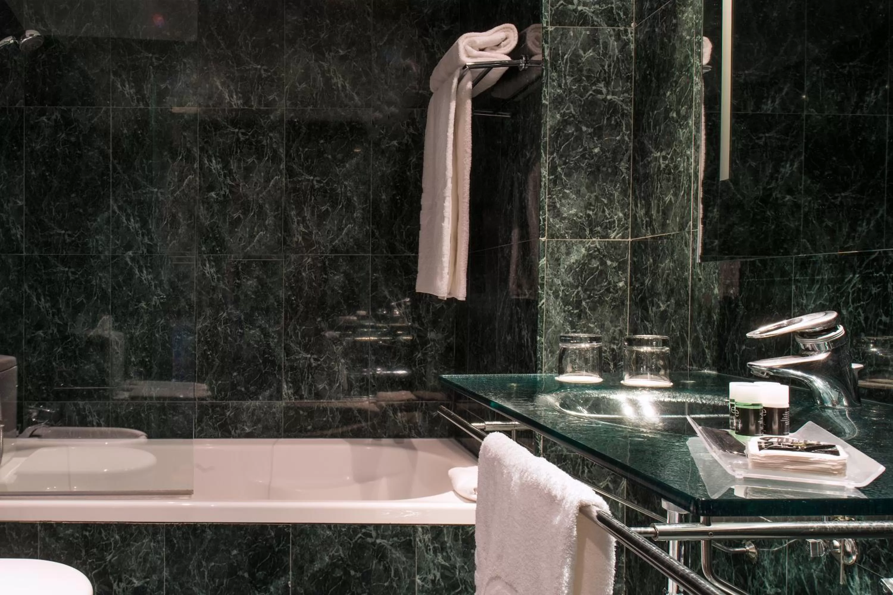 Bathroom in Exe Cuenca