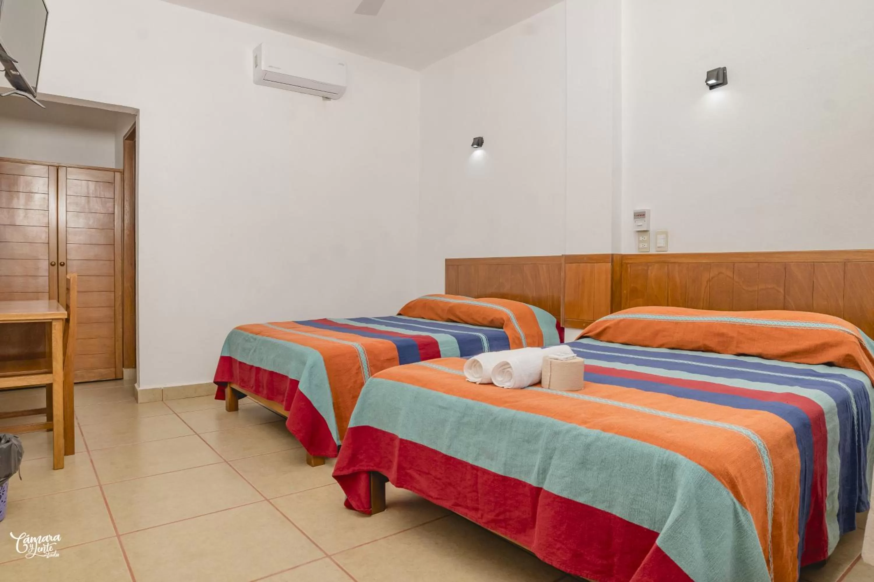 Shower, Bed in Hotel VidaMar