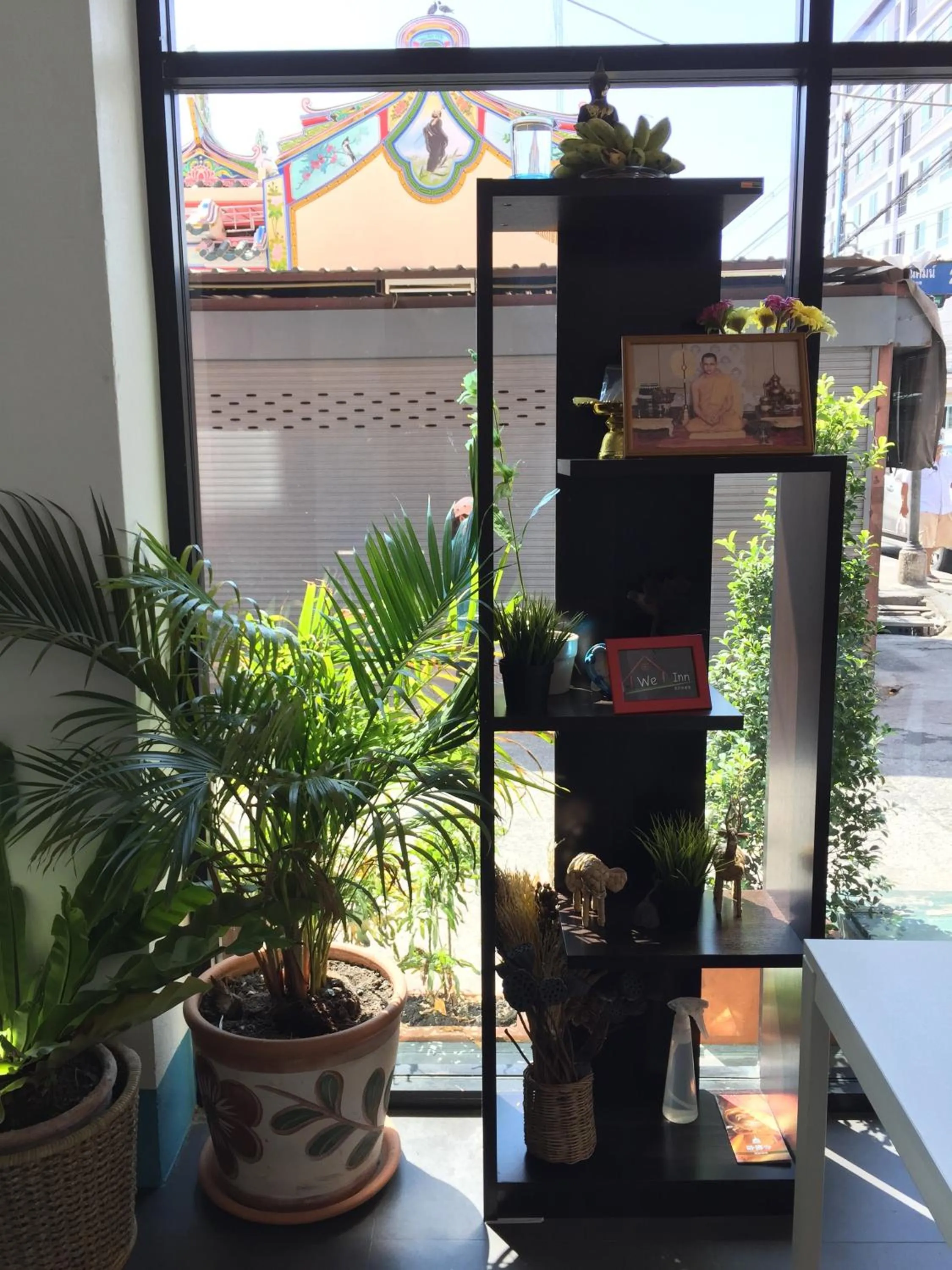 Decorative detail in We Inn