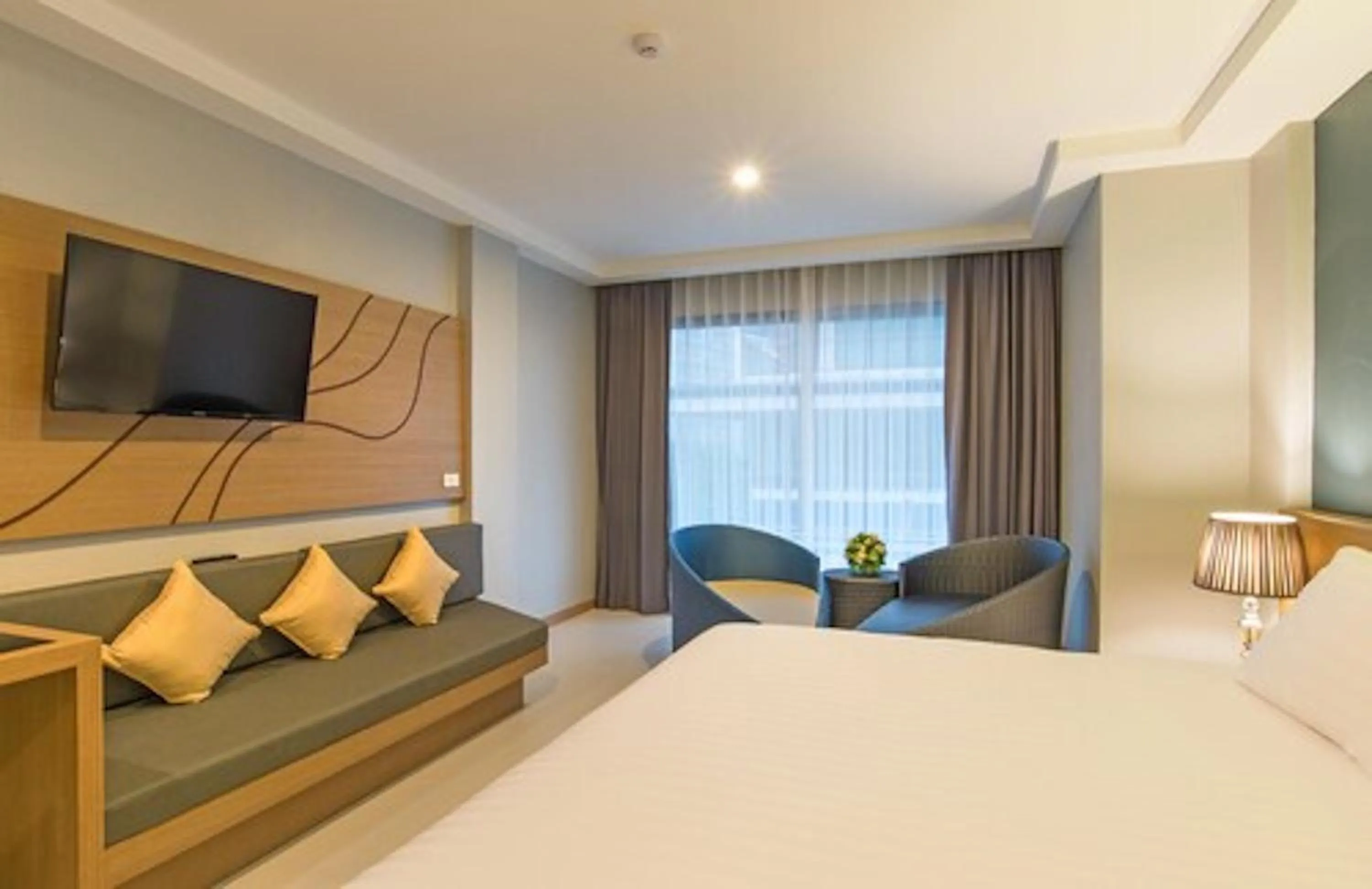 TV and multimedia, Bed in AVA SEA Resort Krabi, Ao Nang Beach