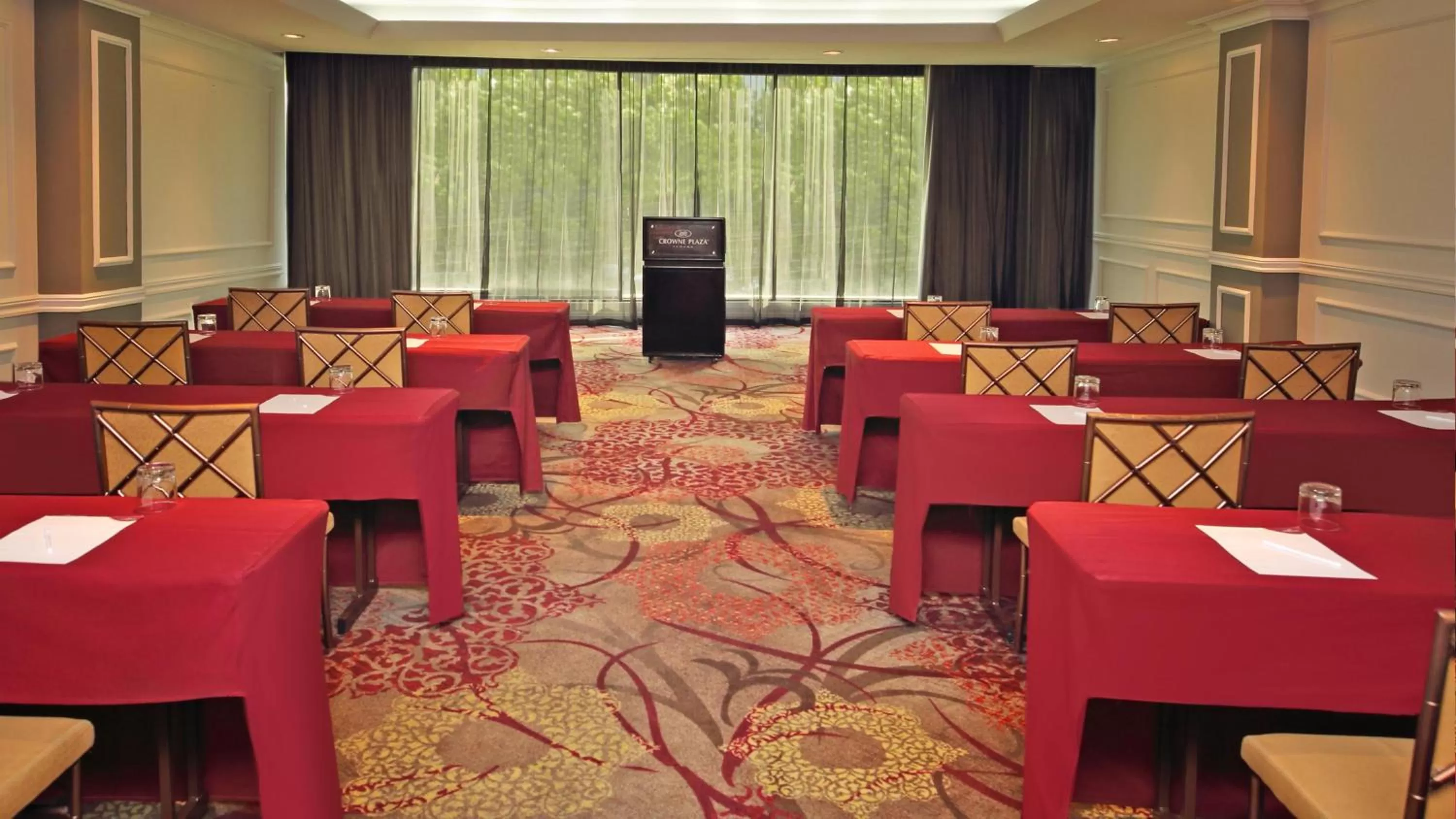 Meeting/conference room in Crowne Plaza Panama by IHG