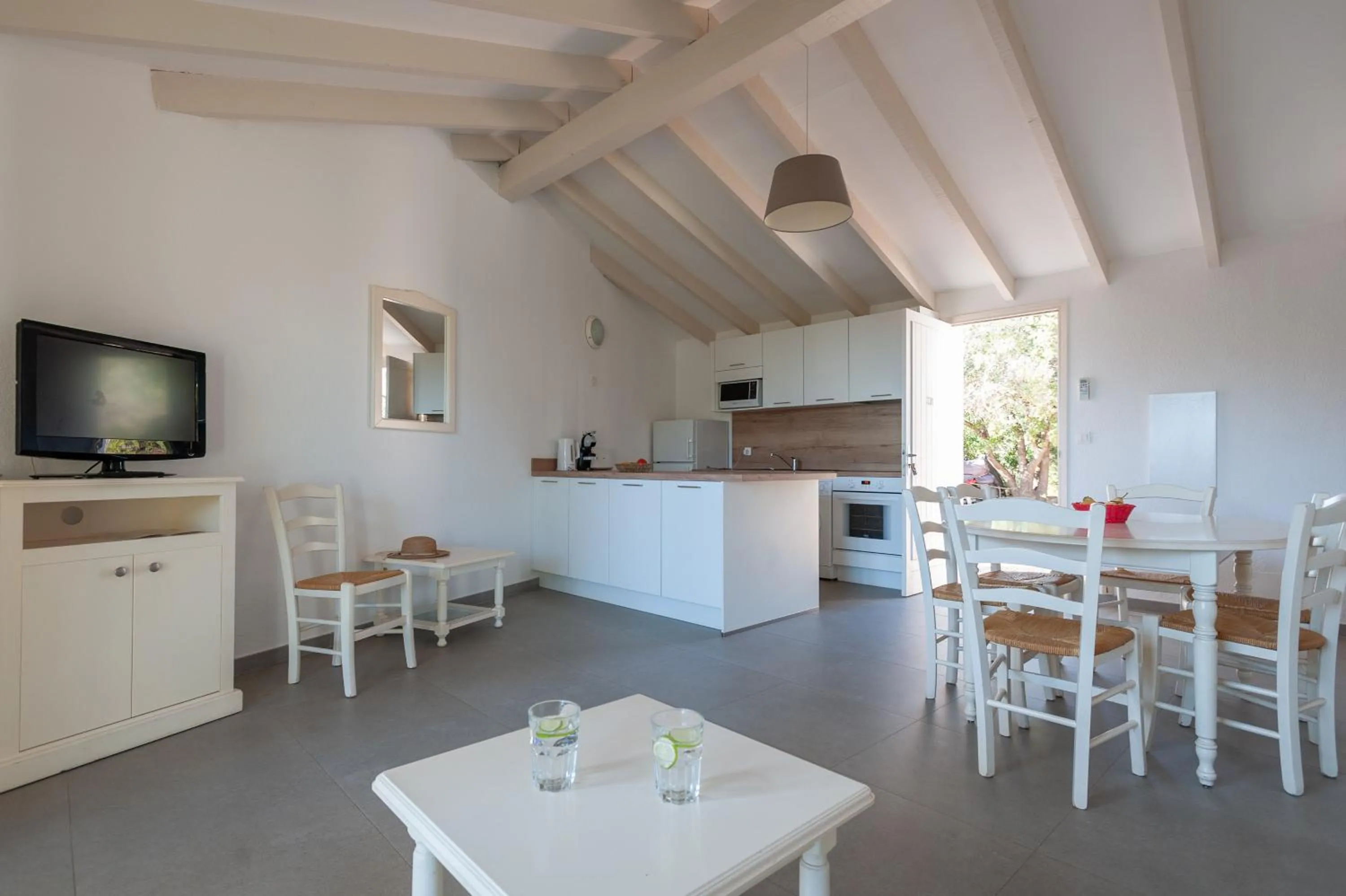 Kitchen or kitchenette in Résidence Marina Di Santa Giulia