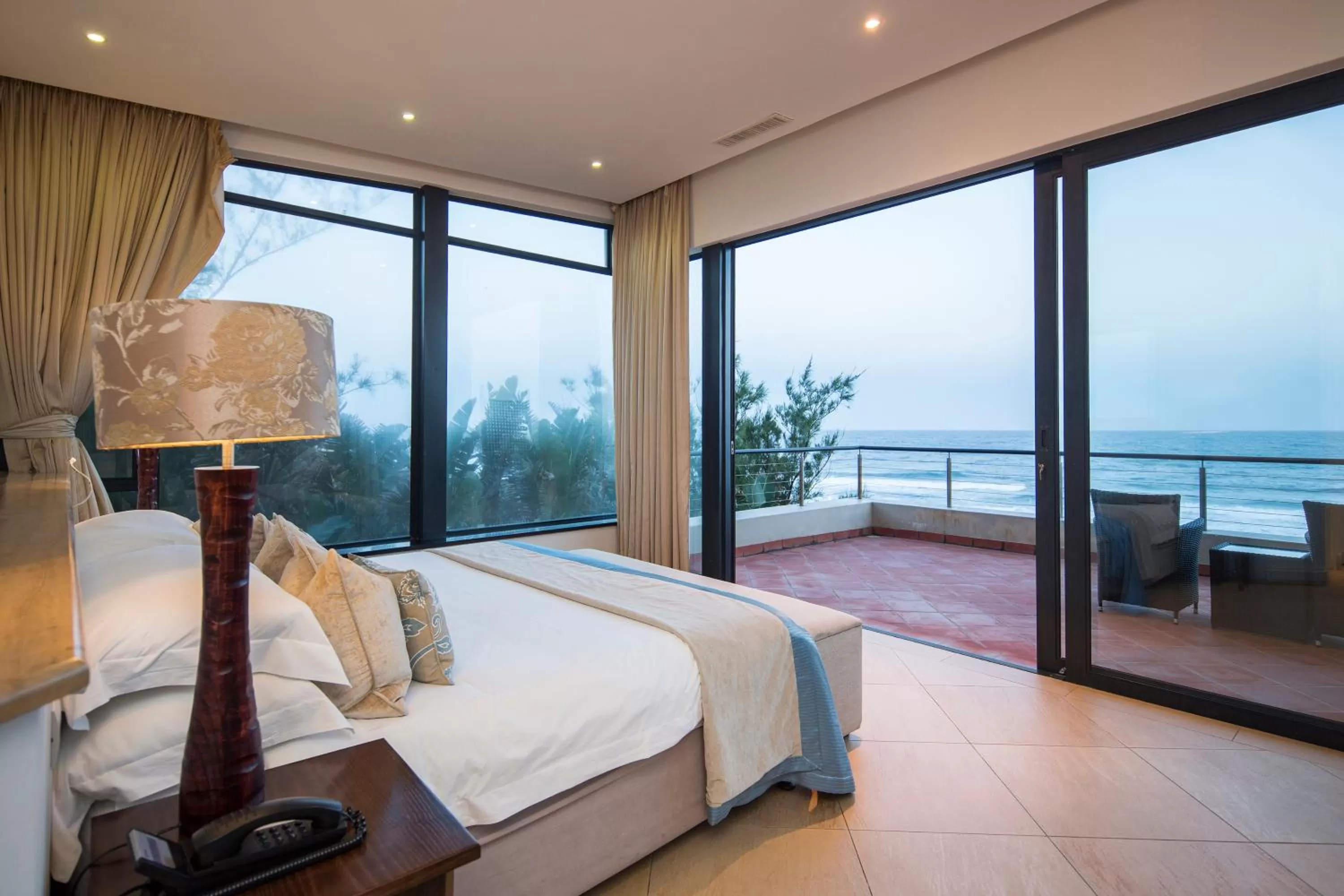 Sea view, Bed in Canelands Beach Club