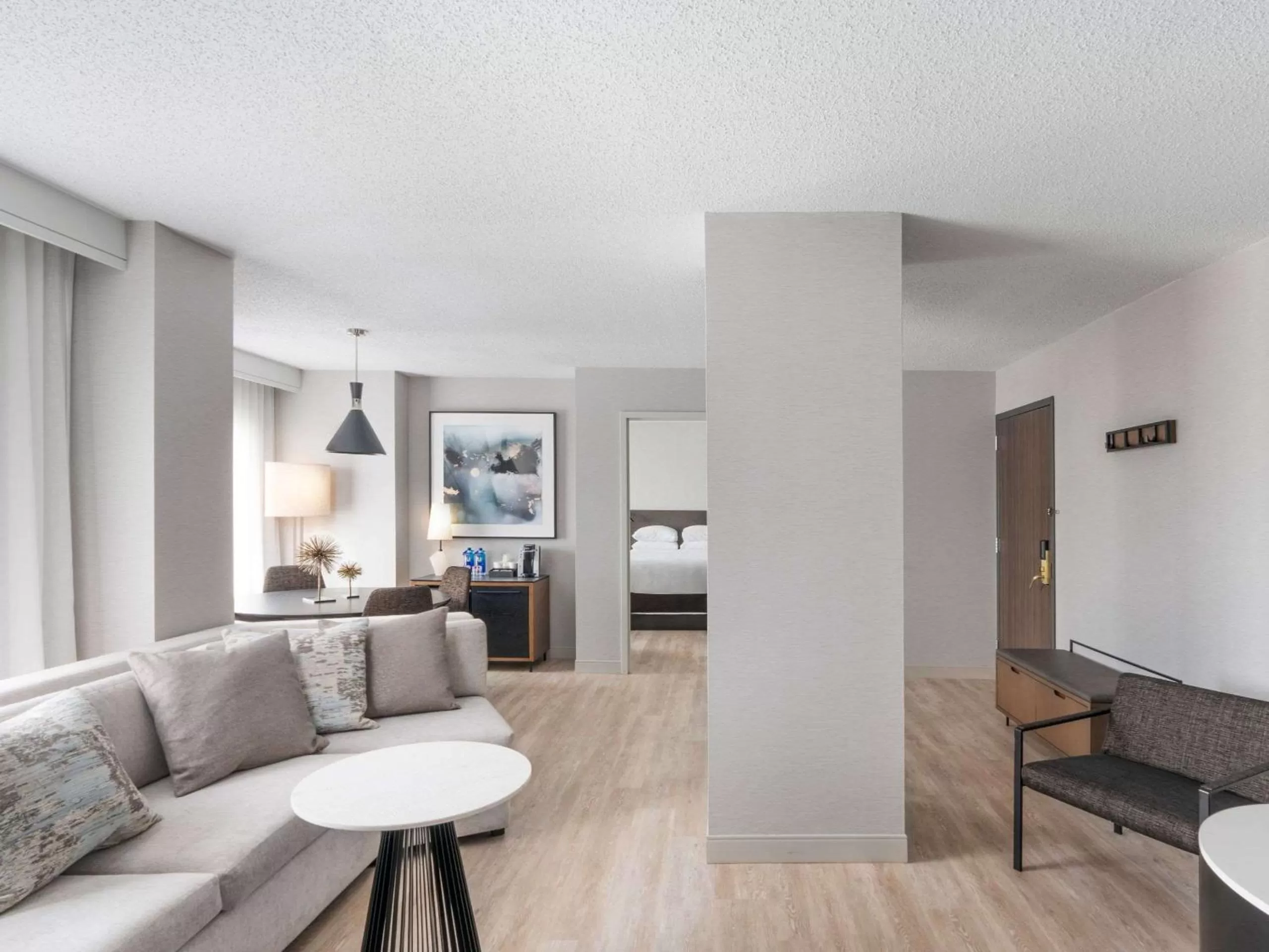 Living room in Hyatt Regency Deerfield